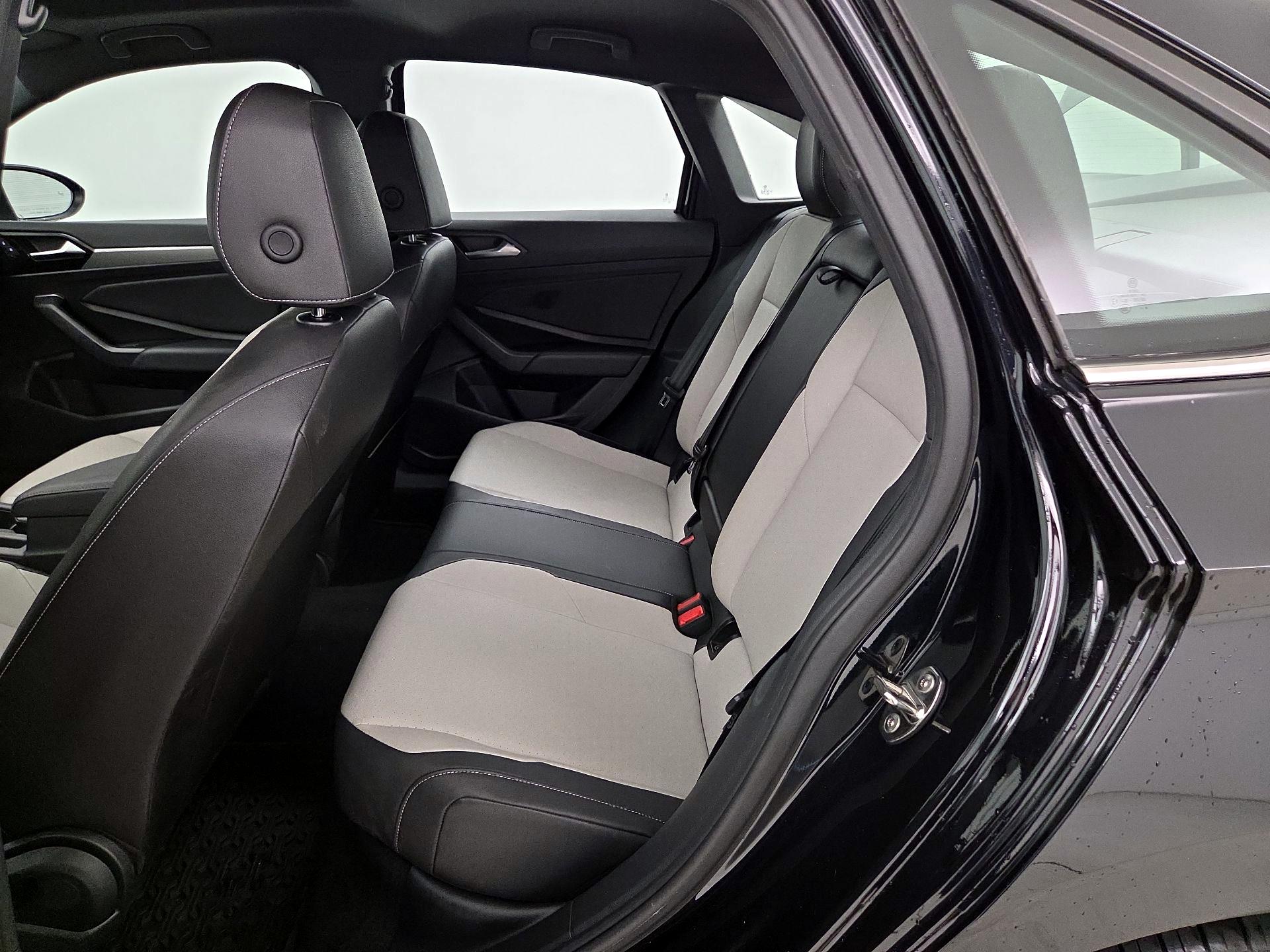 Thumbnail: 2019 Volkswagen Jetta - 20