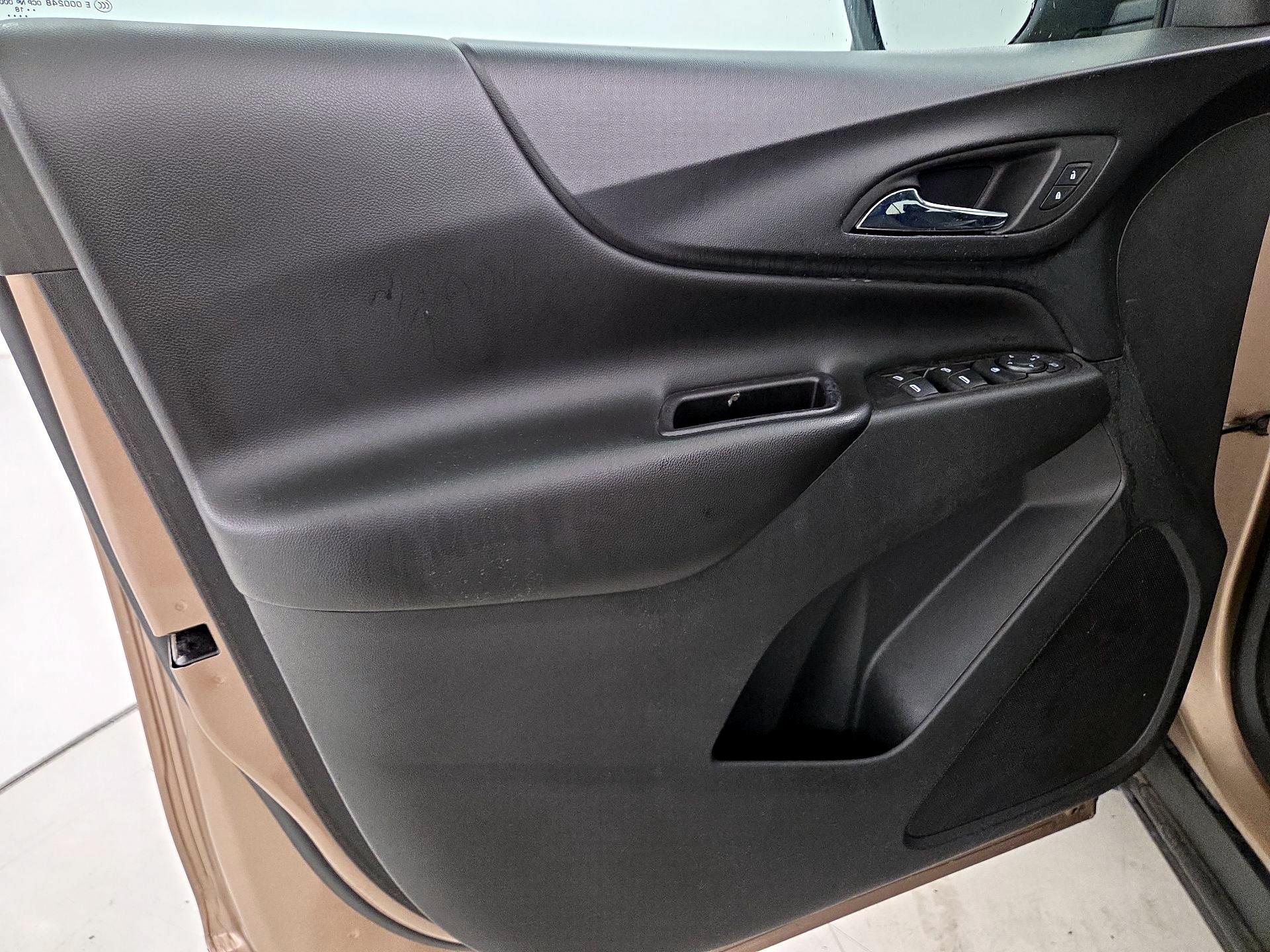 Thumbnail: 2018 Chevrolet Equinox - 12