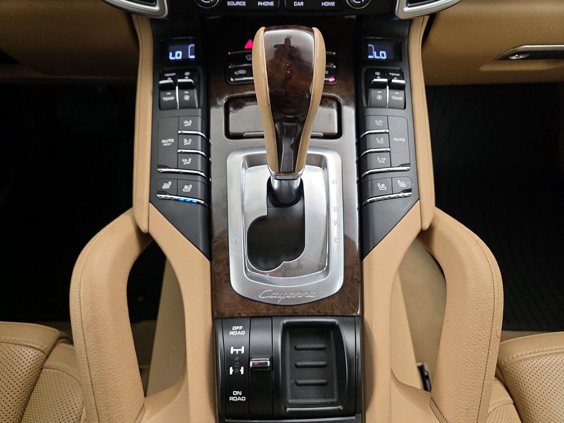 Thumbnail: 2017 Porsche Cayenne - 18