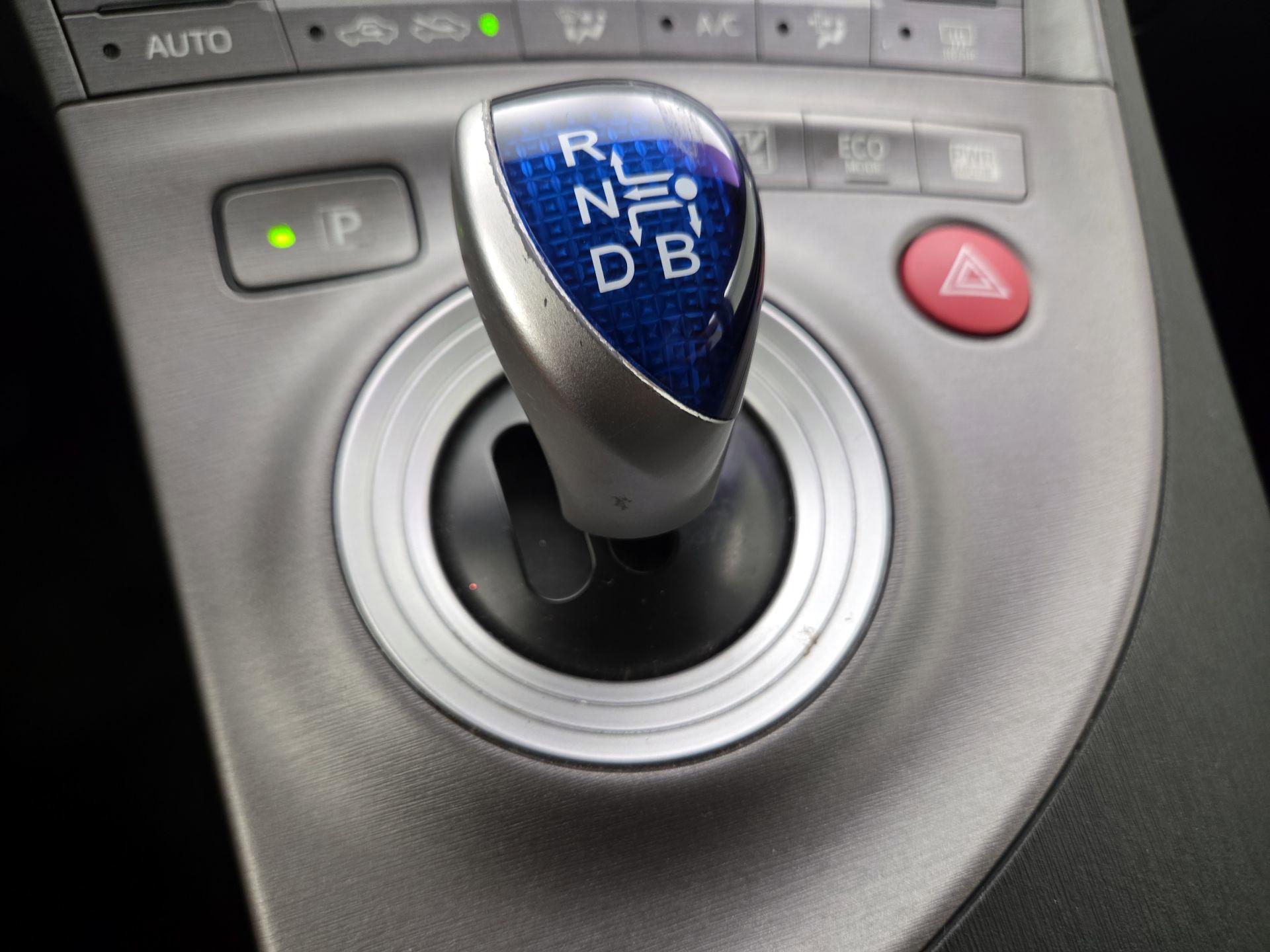 Thumbnail: 2014 Toyota Prius - 17