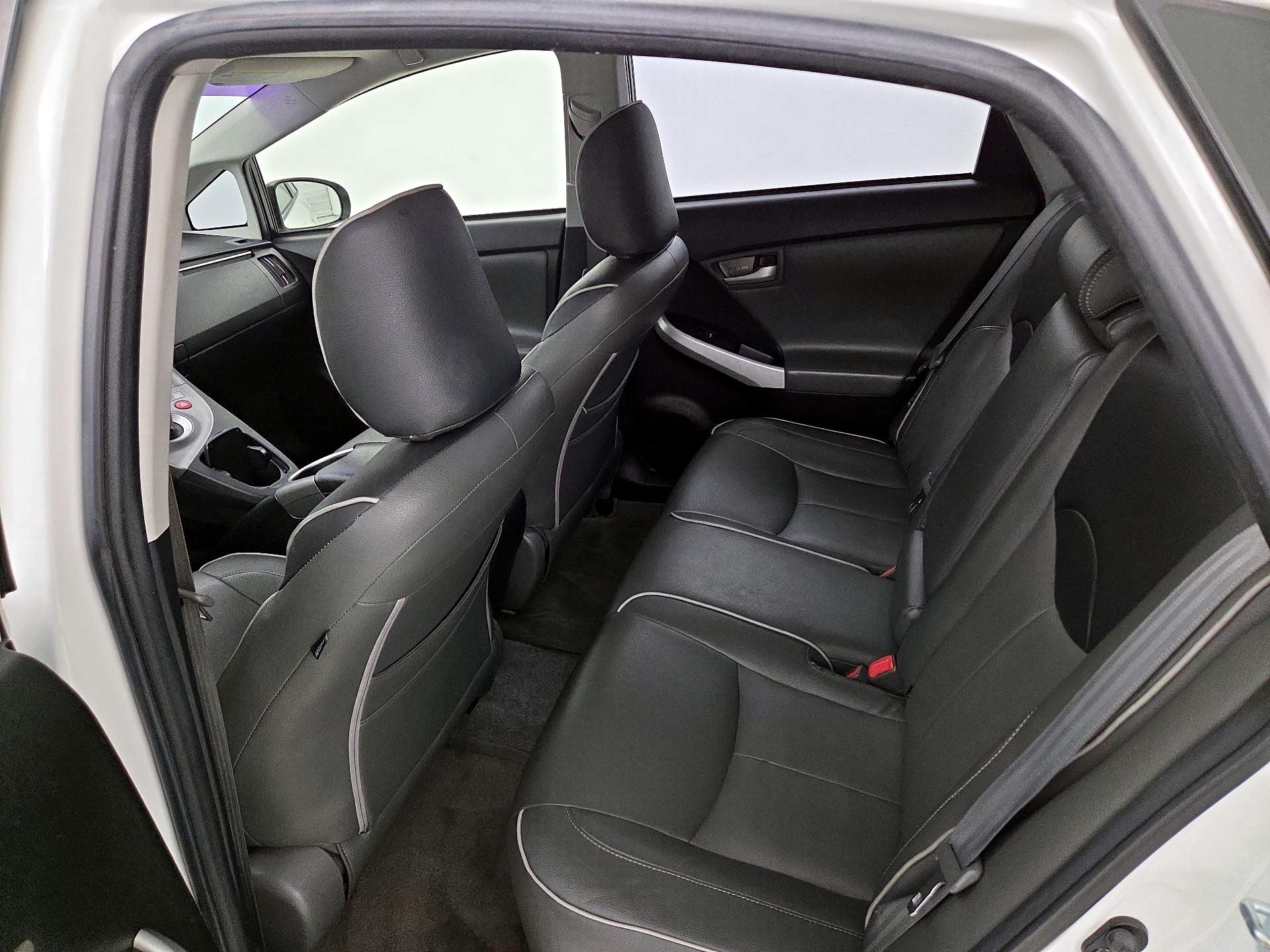 Thumbnail: 2014 Toyota Prius - 18