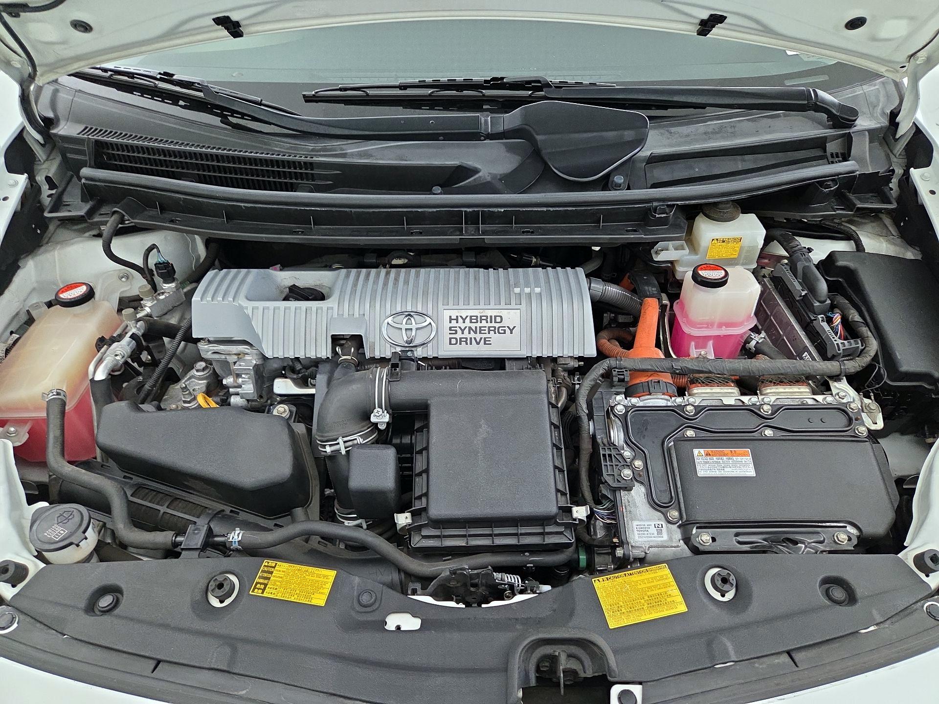 Thumbnail: 2014 Toyota Prius - 20