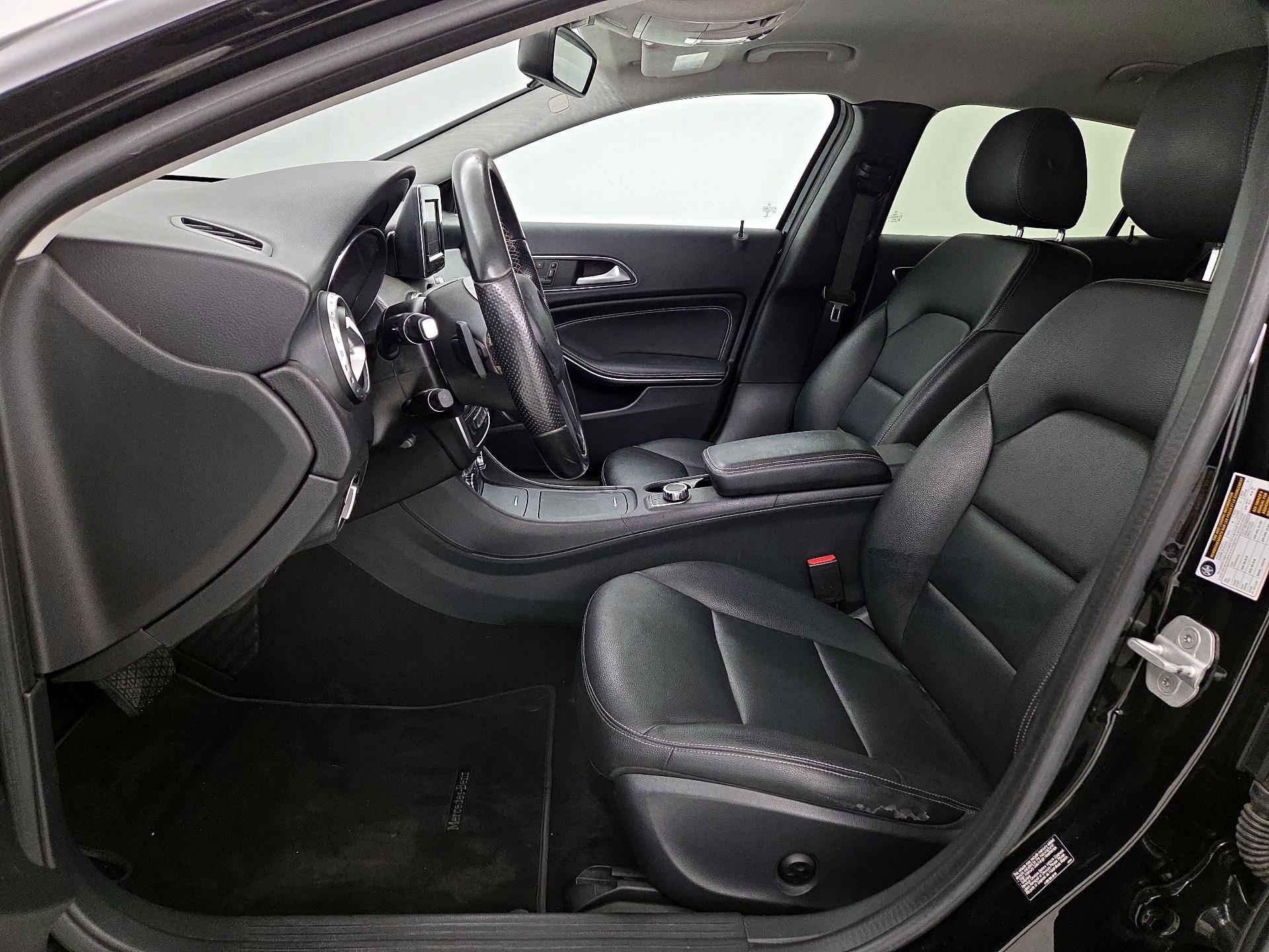 Thumbnail: 2015 Mercedes-Benz GLA - 11