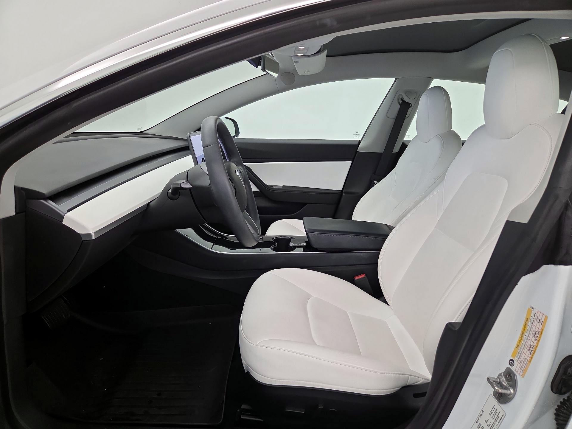 Thumbnail: 2020 Tesla Model 3 - 11