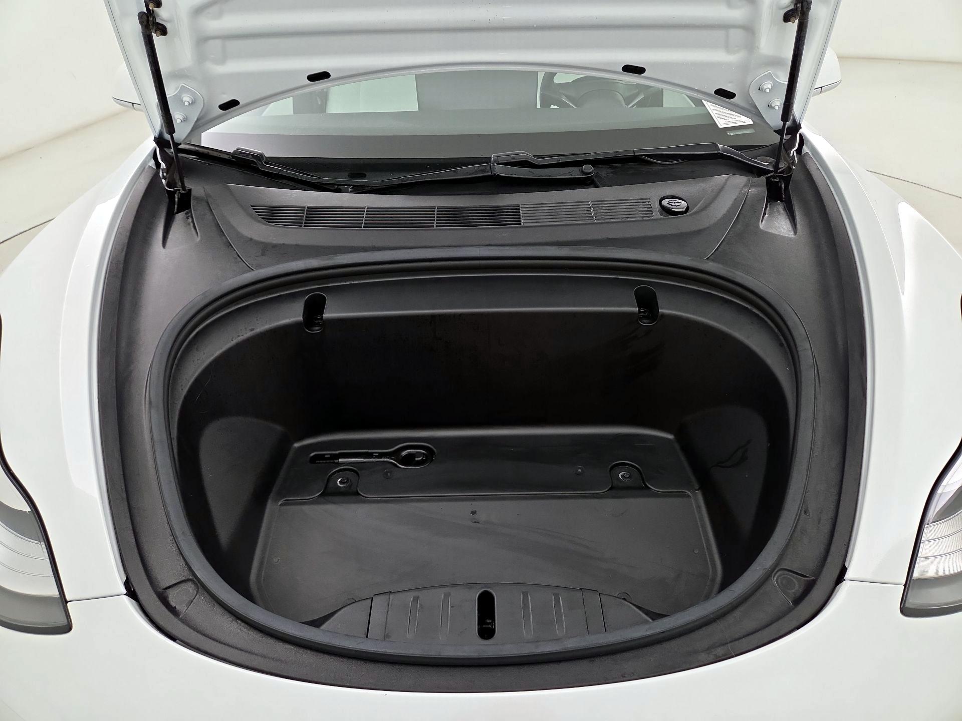 Thumbnail: 2020 Tesla Model 3 - 20