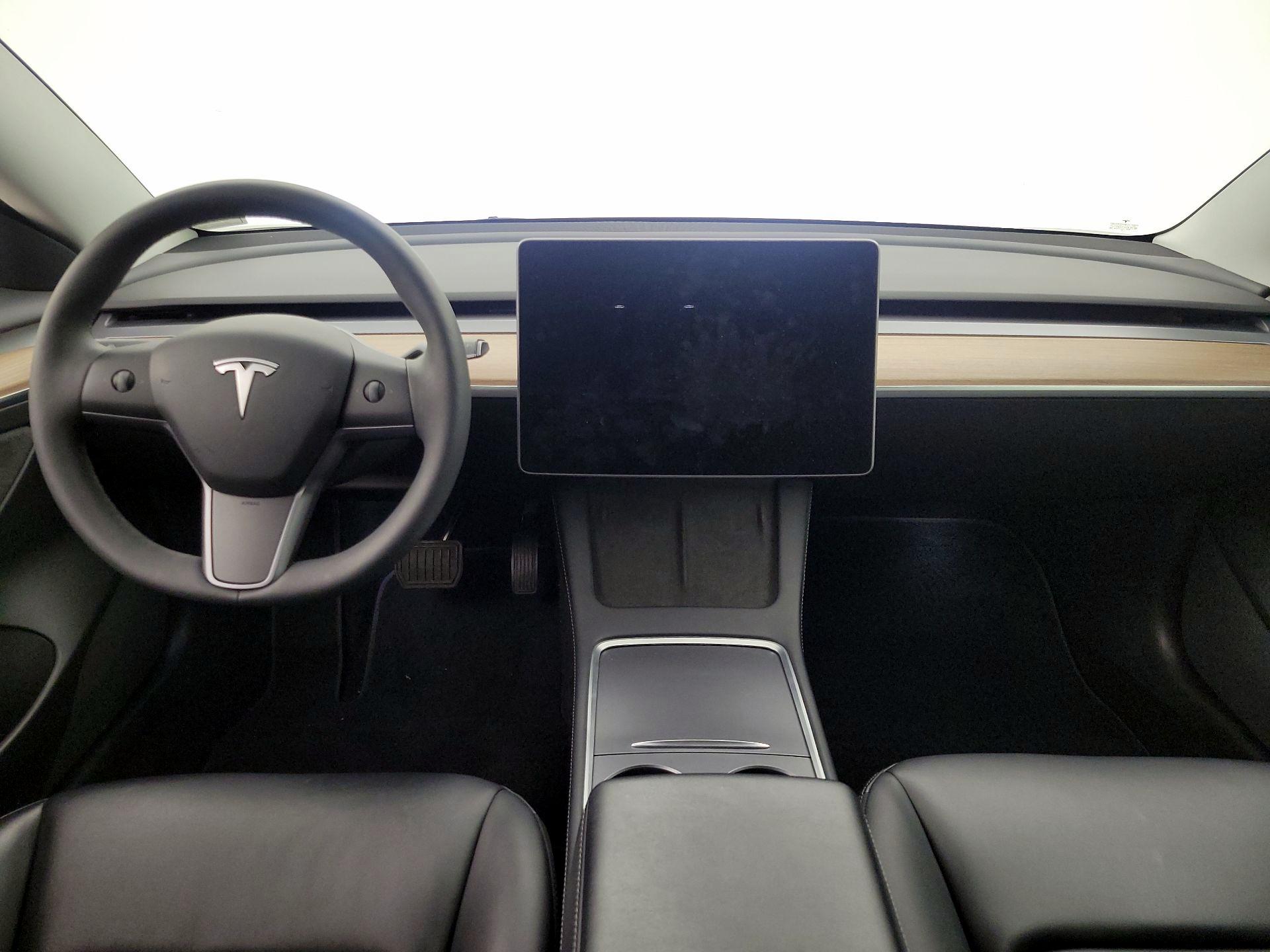 Thumbnail: 2022 Tesla Model 3 - 9