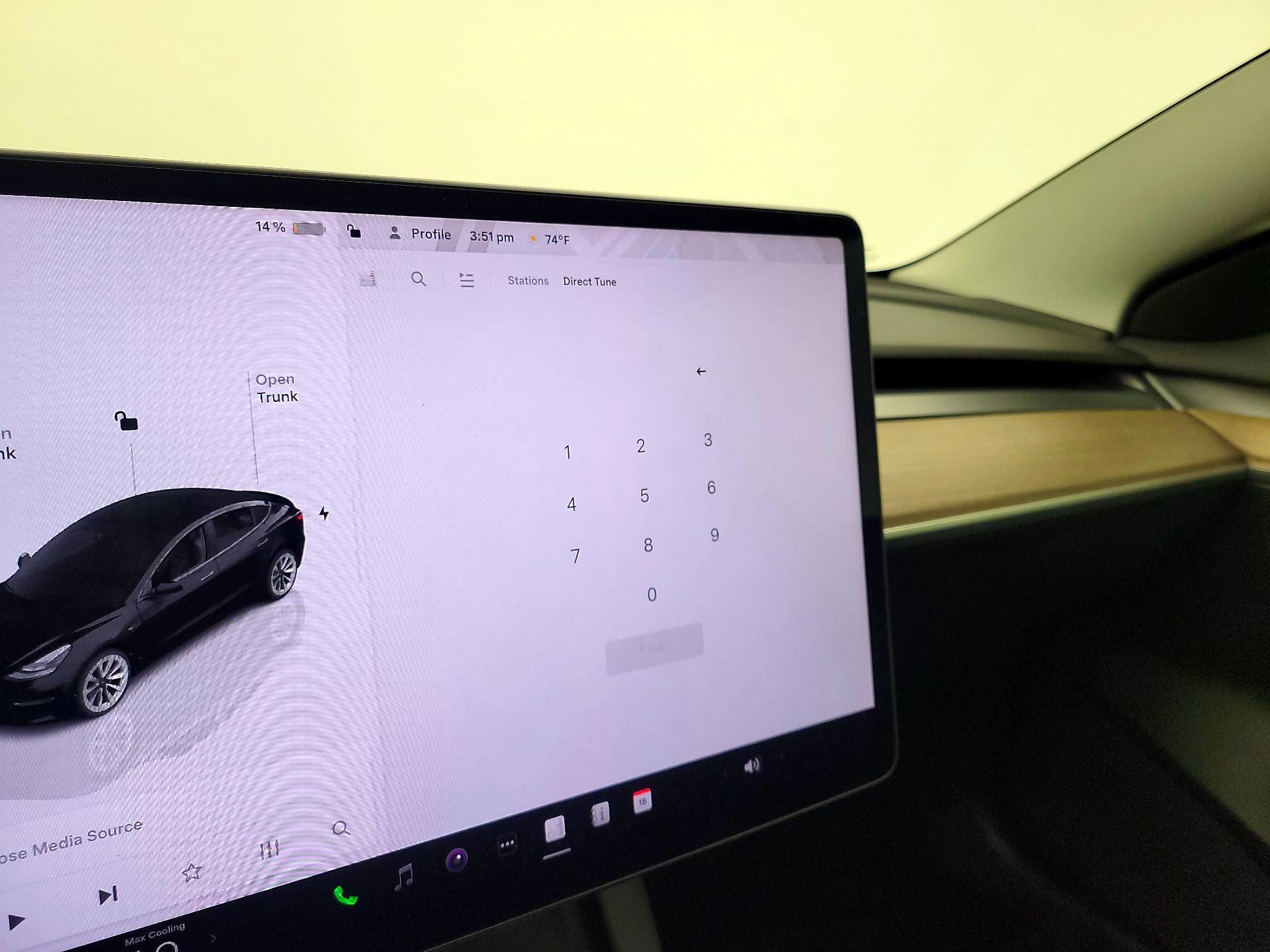 Thumbnail: 2022 Tesla Model 3 - 15