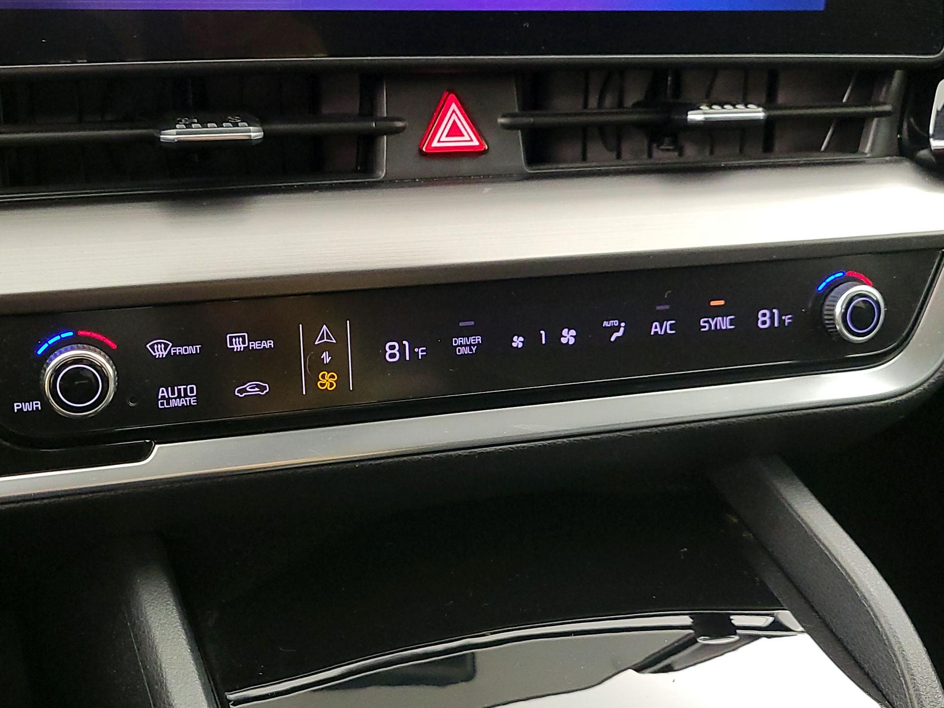 Thumbnail: 2023 Kia Sportage - 17