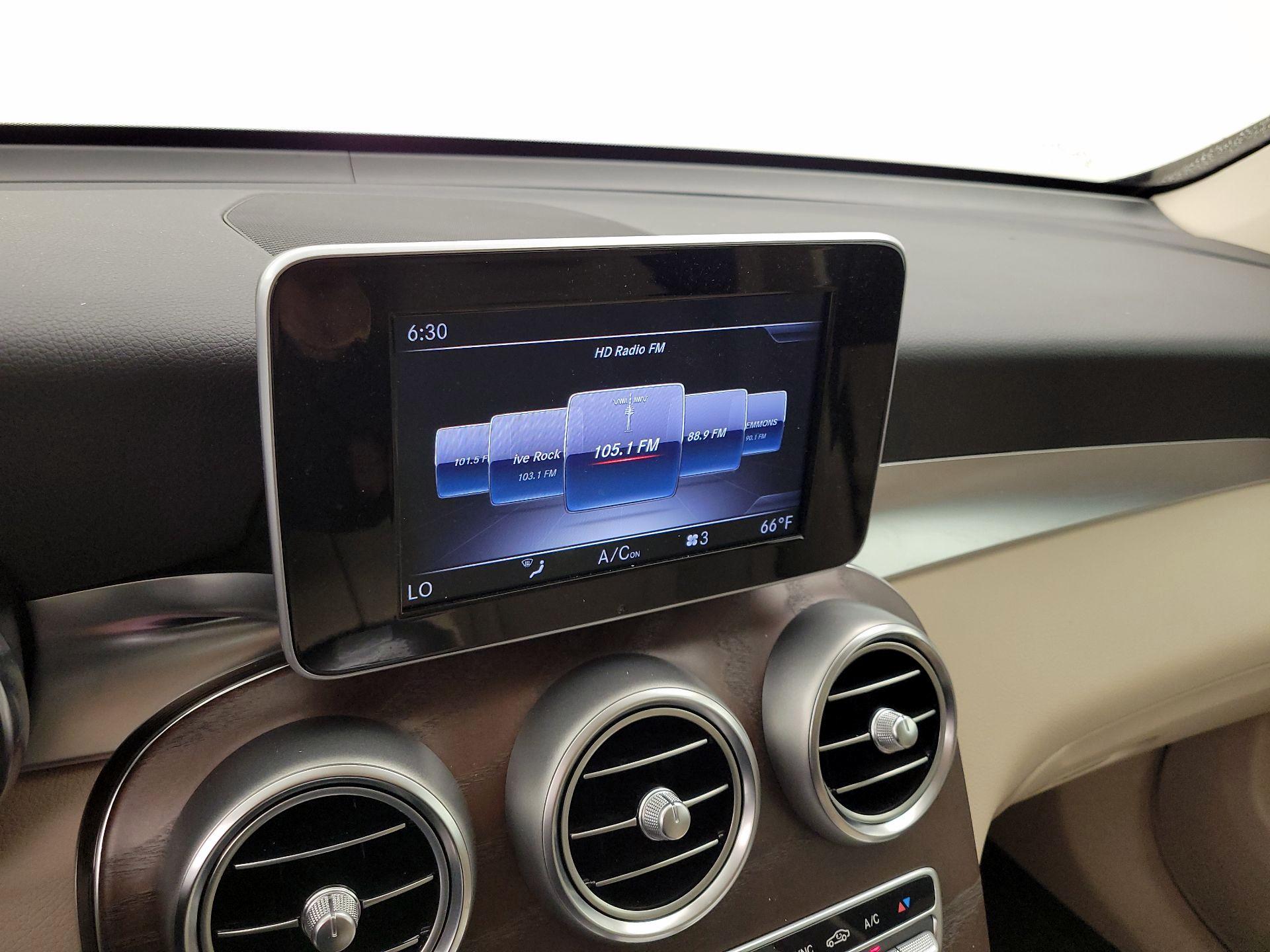 Thumbnail: 2019 Mercedes-Benz GLC - 15