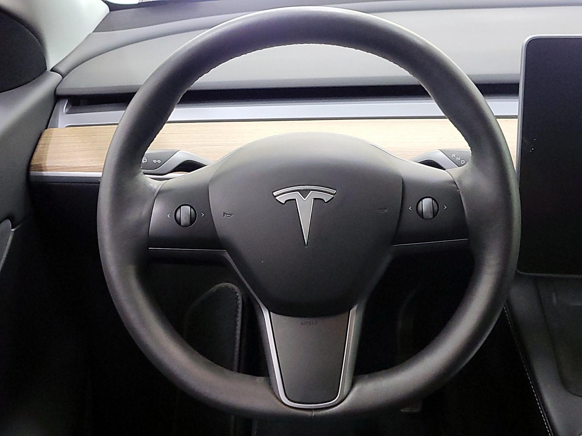 Thumbnail: 2022 Tesla Model Y - 10