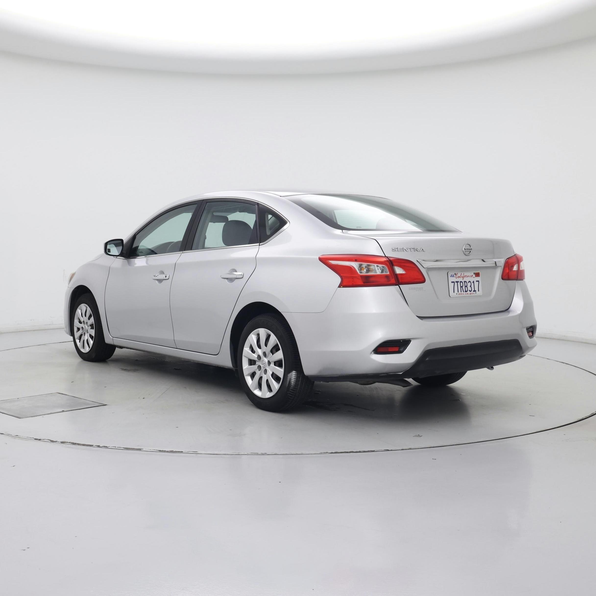Thumbnail: 2016 Nissan Sentra - 2