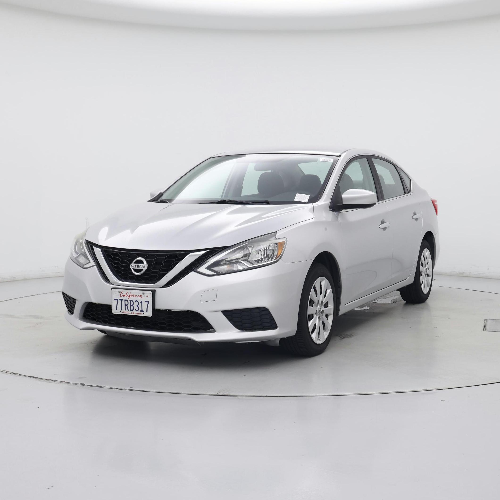 Thumbnail: 2016 Nissan Sentra - 4