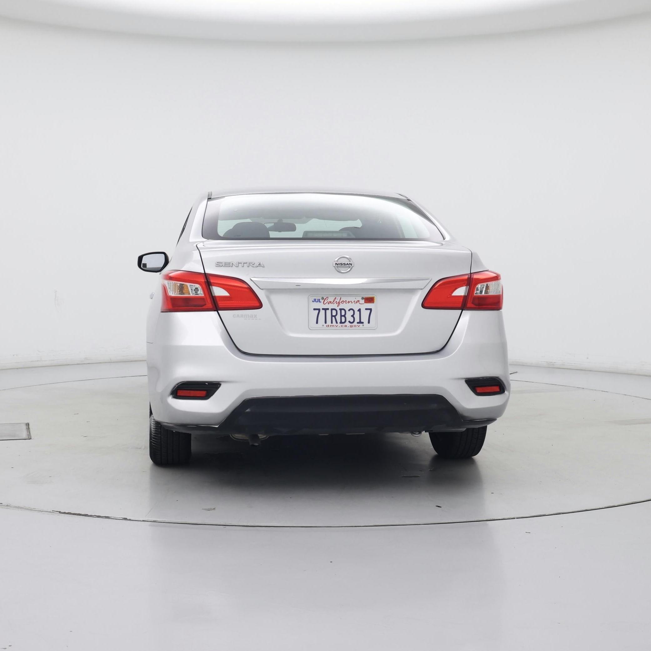 Thumbnail: 2016 Nissan Sentra - 6