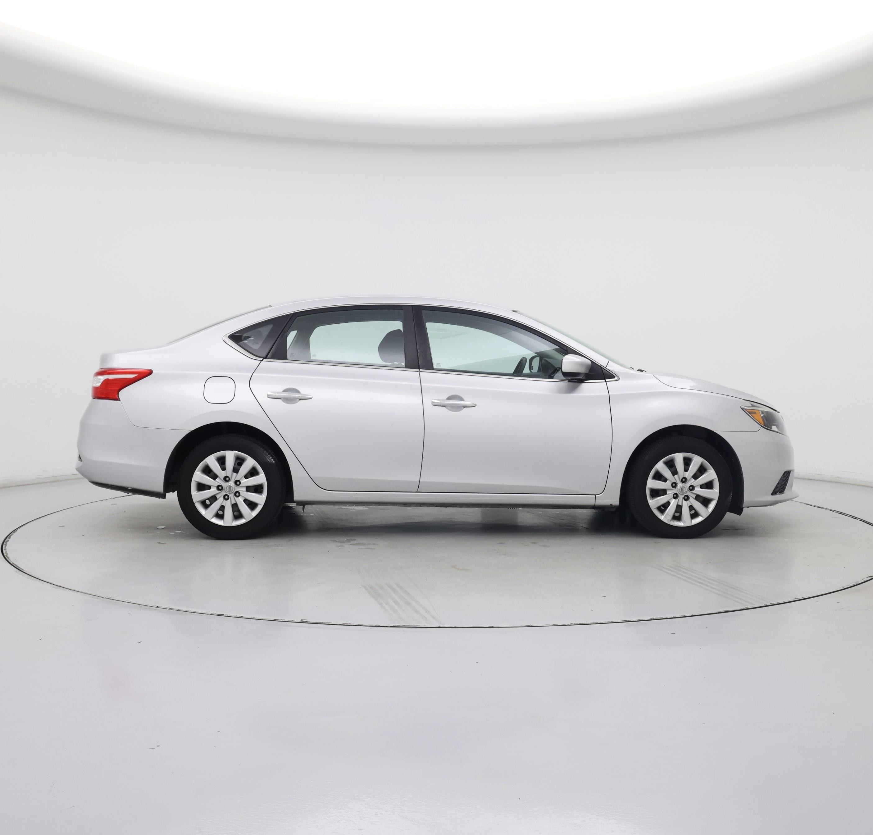 Thumbnail: 2016 Nissan Sentra - 7