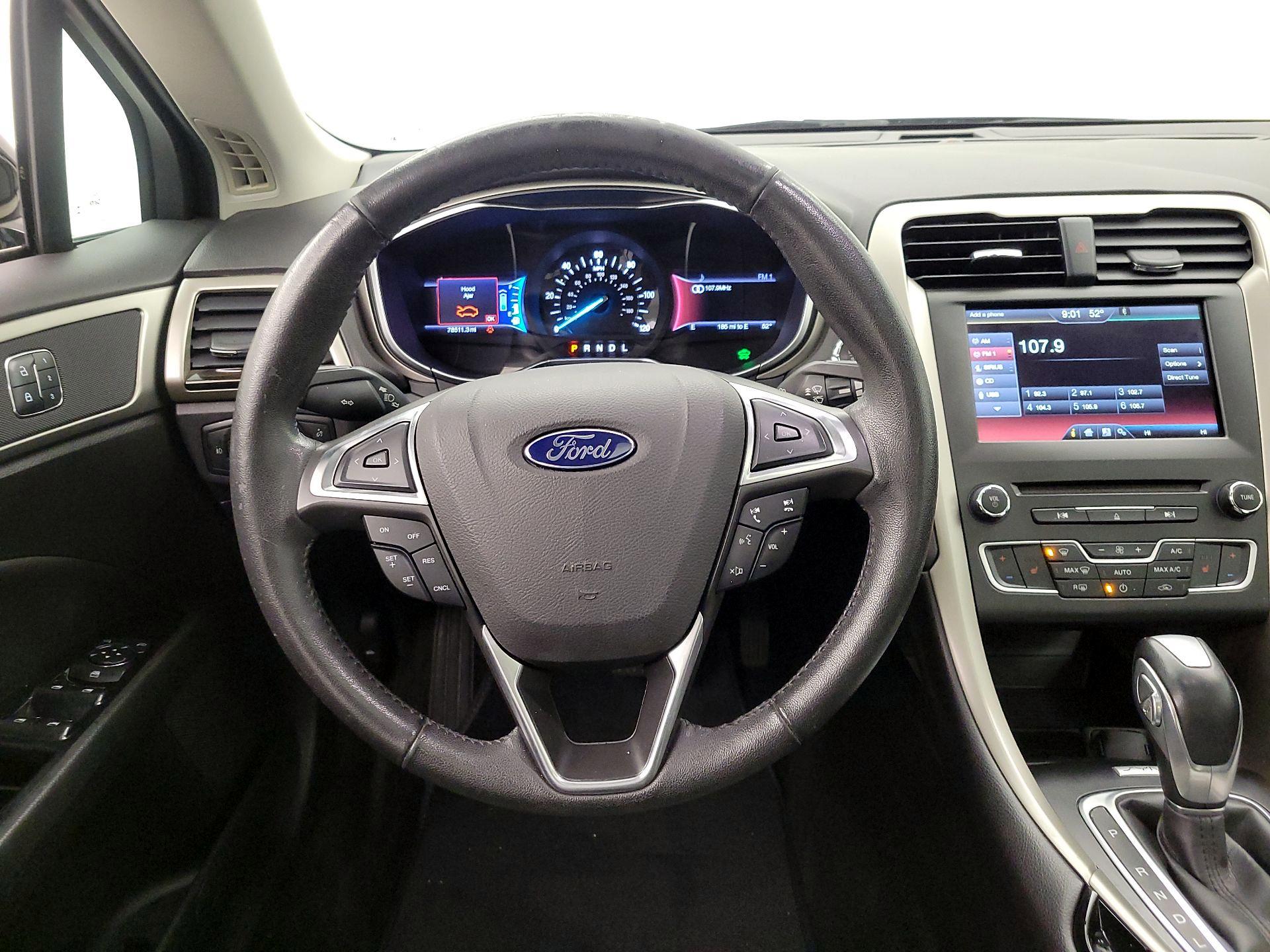 Thumbnail: 2016 Ford Fusion - 10