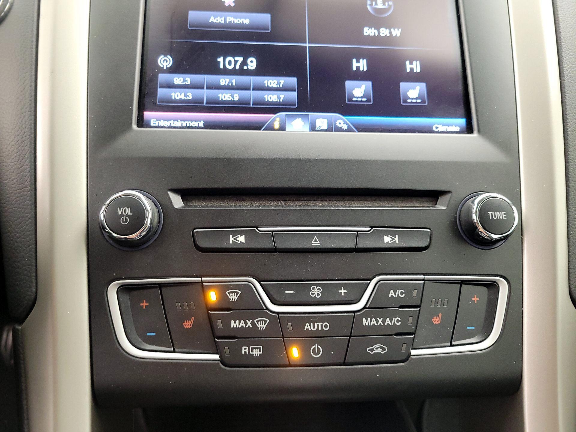 Thumbnail: 2016 Ford Fusion - 16