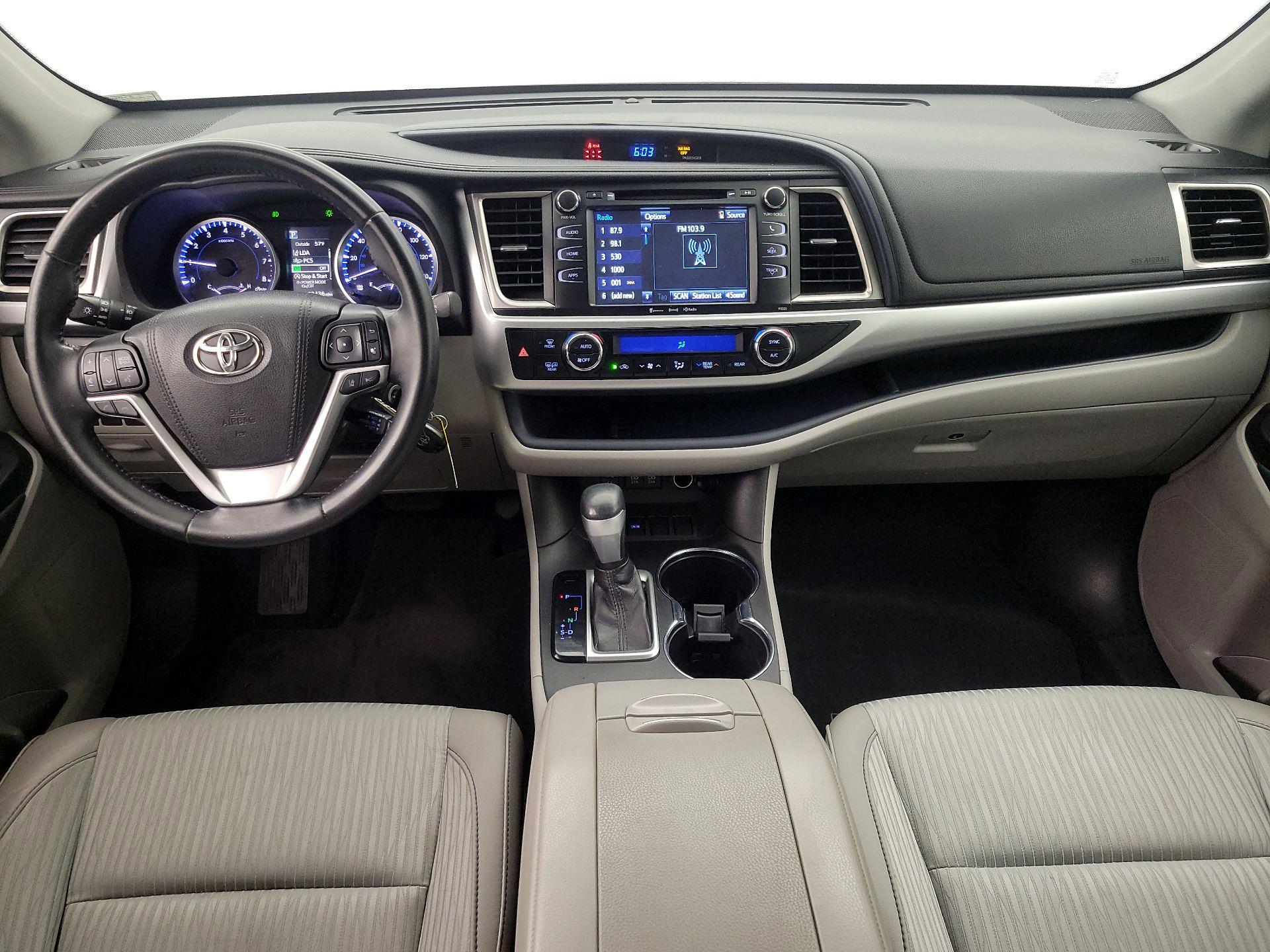 Thumbnail: 2018 Toyota Highlander - 9