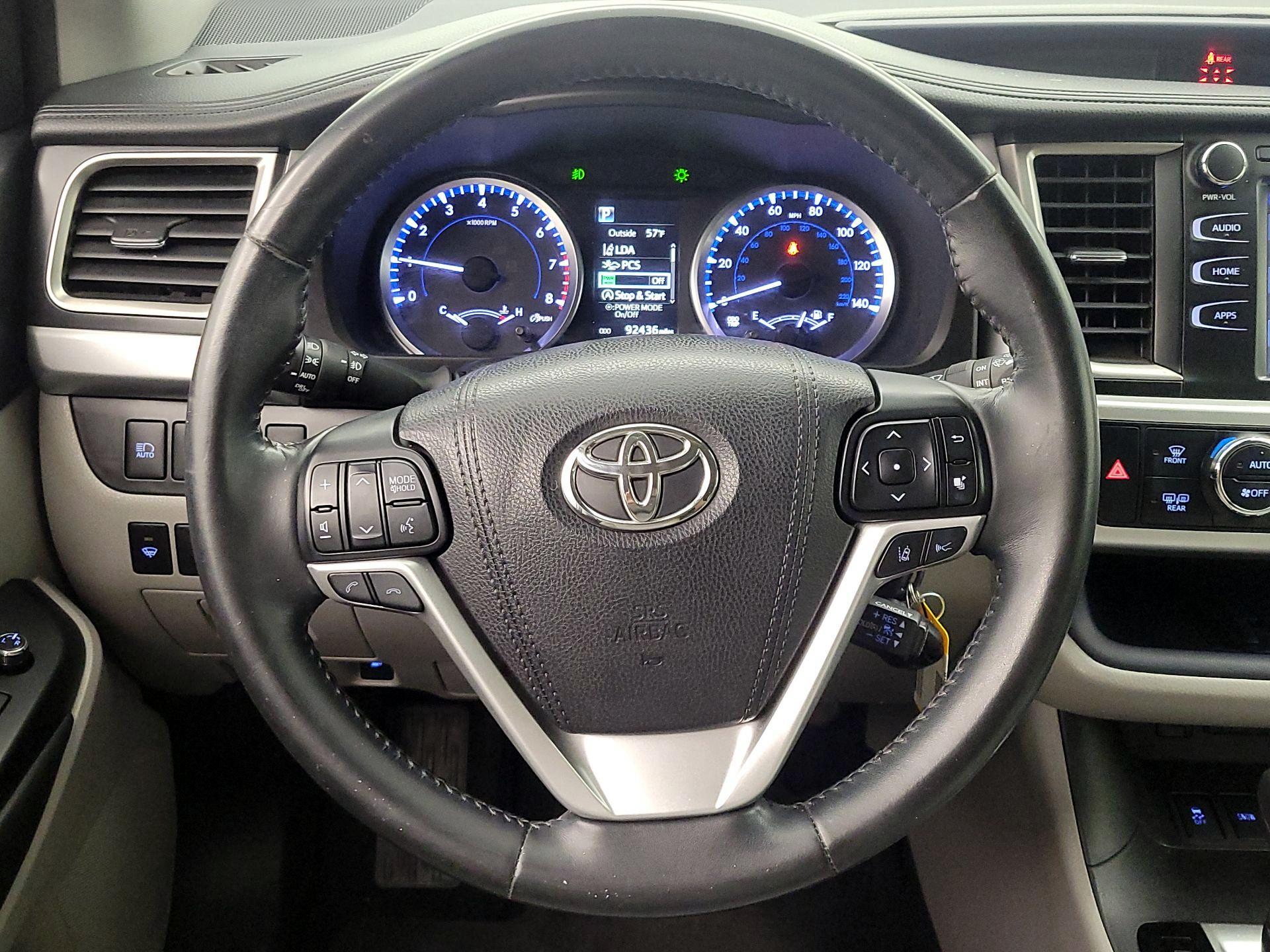 Thumbnail: 2018 Toyota Highlander - 10