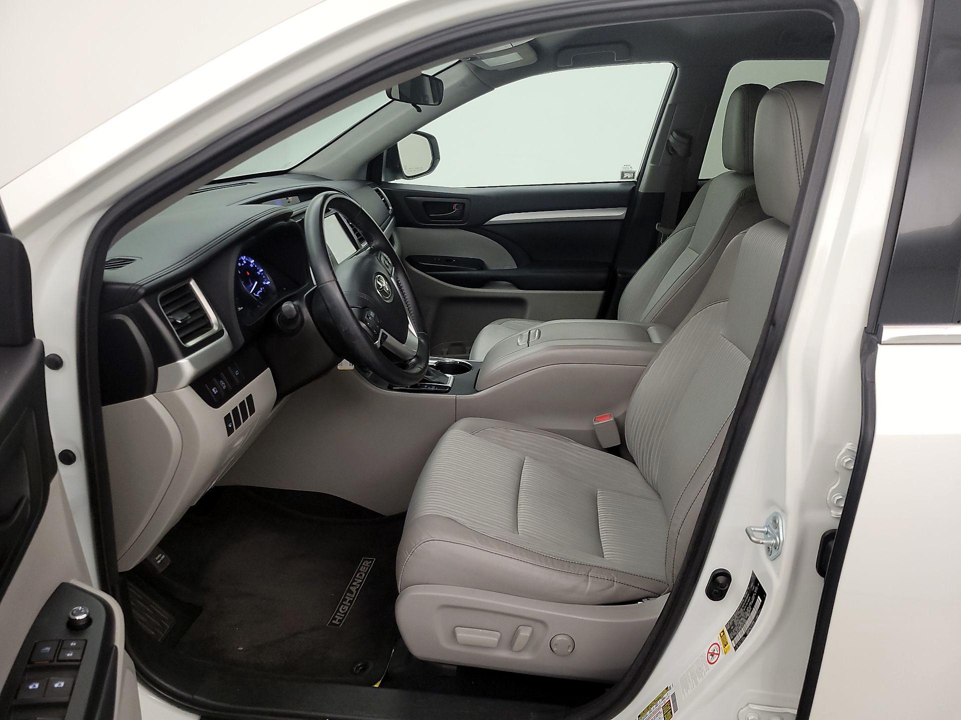 Thumbnail: 2018 Toyota Highlander - 11