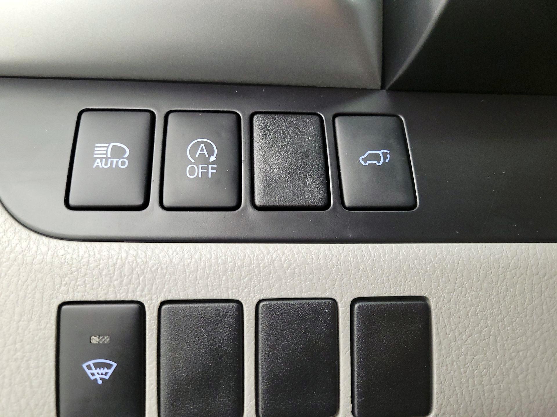 Thumbnail: 2018 Toyota Highlander - 13