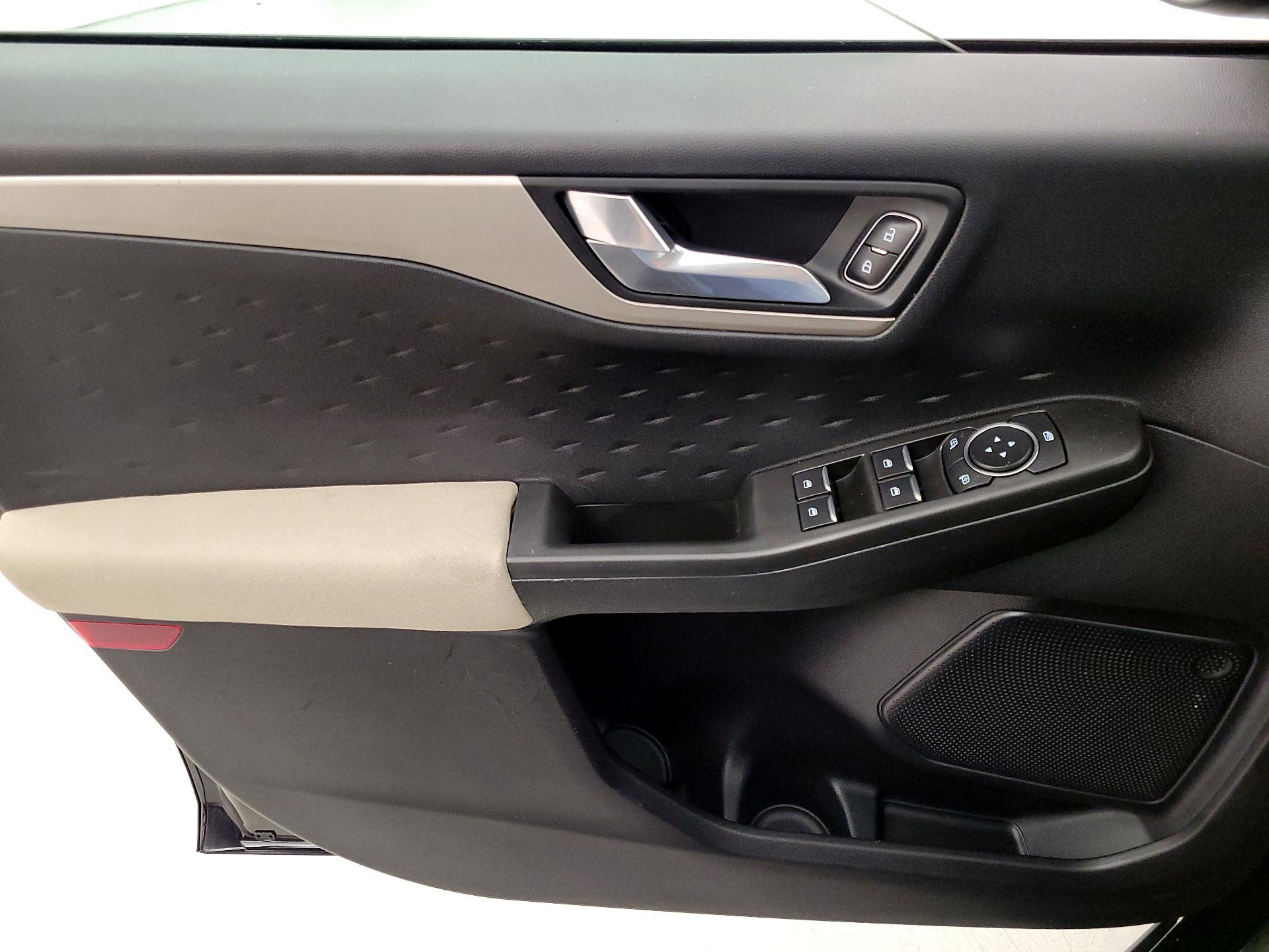 Thumbnail: 2020 Ford Escape - 10