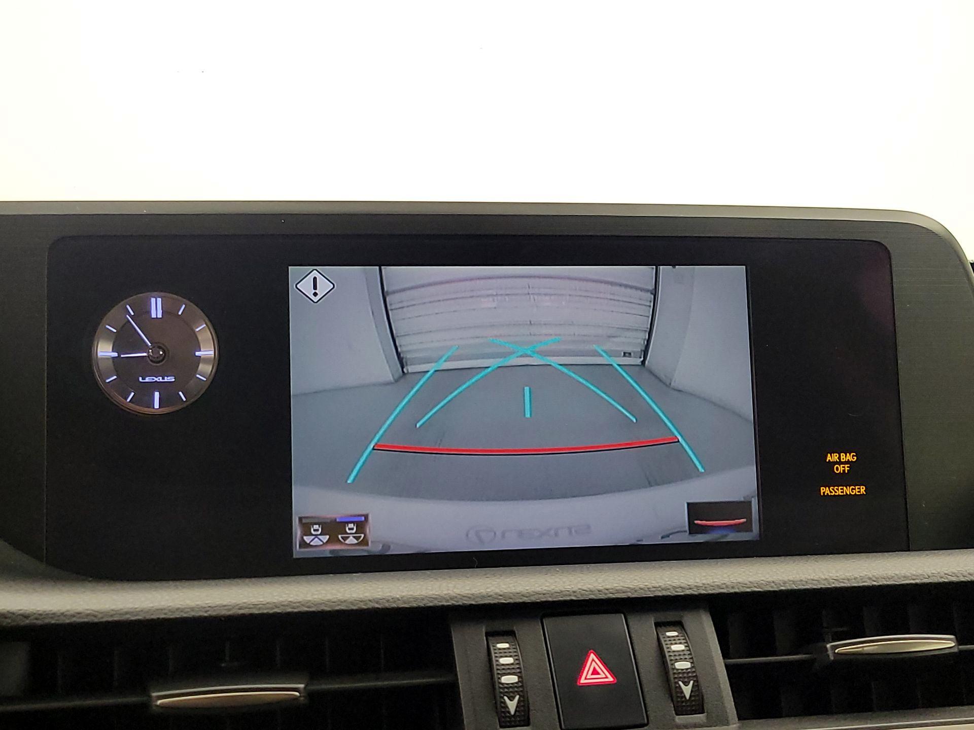 Thumbnail: 2020 Lexus ES - 14