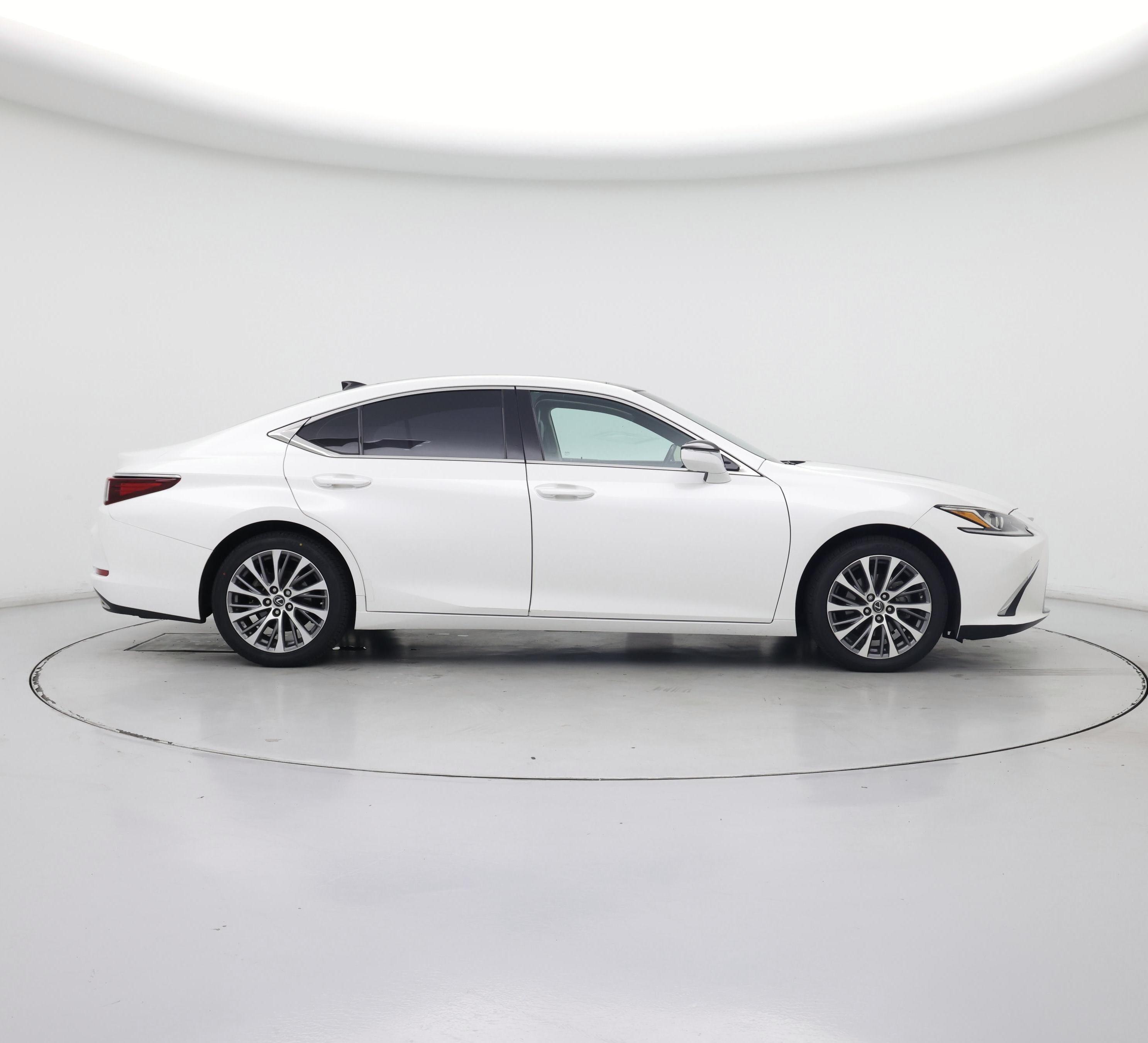 Thumbnail: 2020 Lexus ES - 7