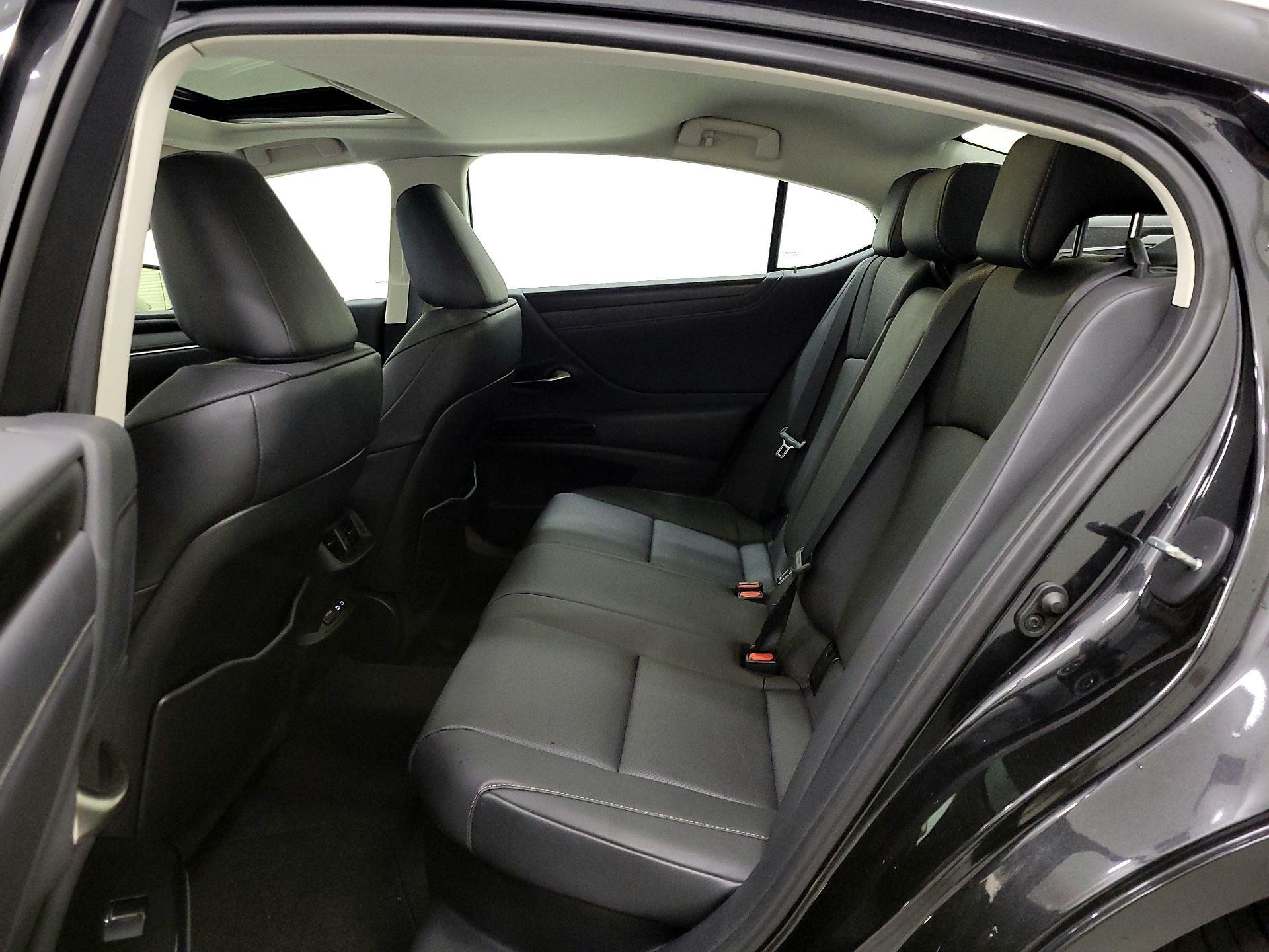 Thumbnail: 2024 Lexus ES - 19