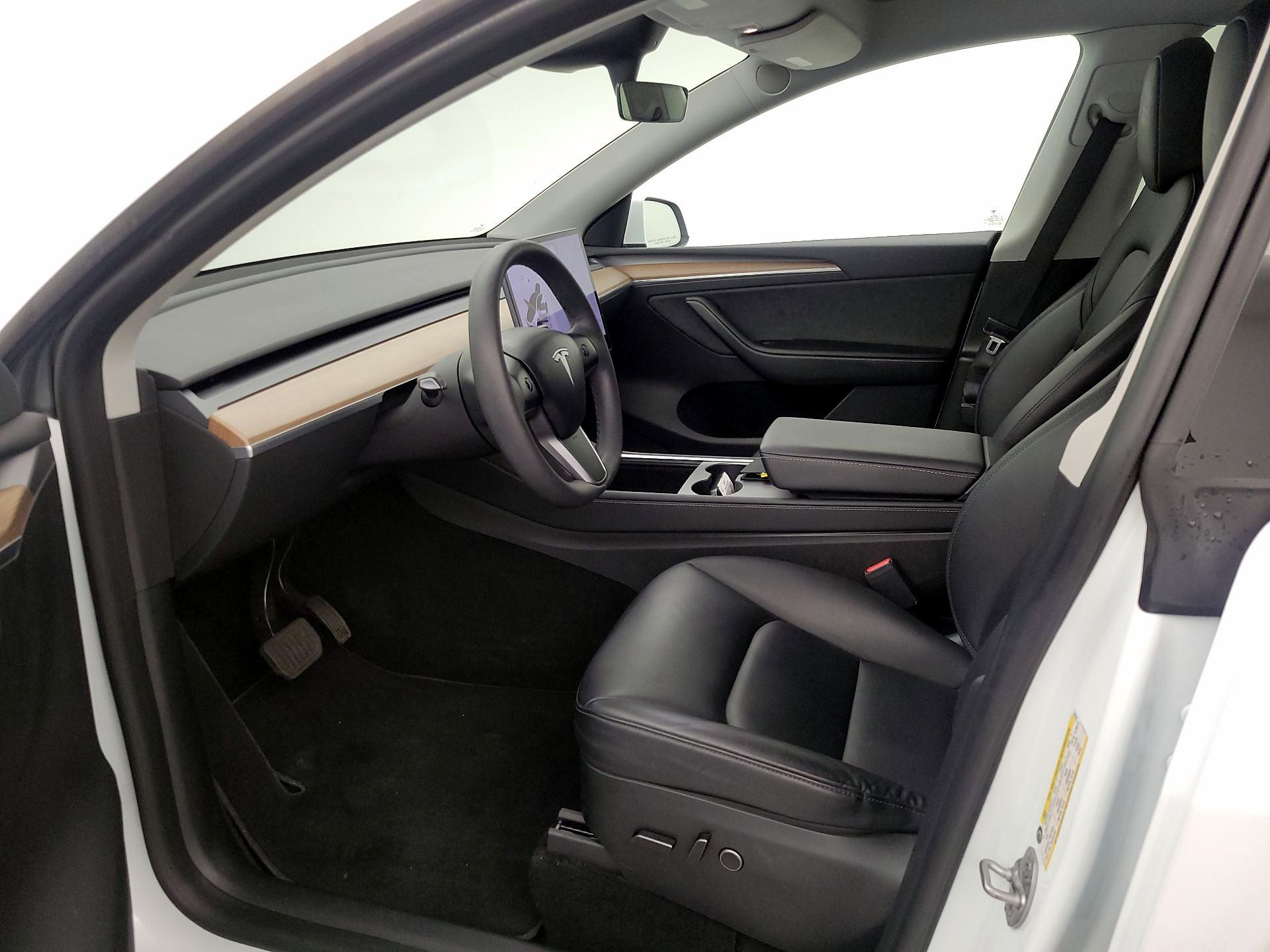 Thumbnail: 2023 Tesla Model Y - 11