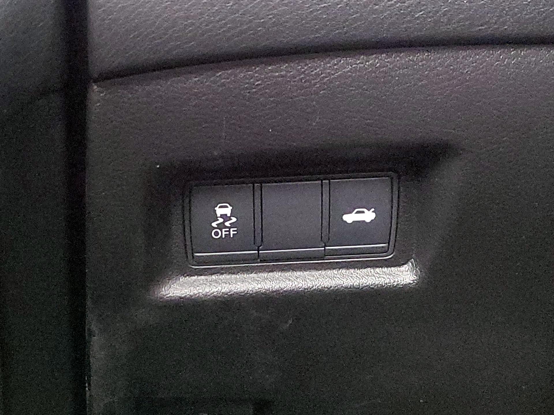 Thumbnail: 2019 INFINITI Q50 - 13