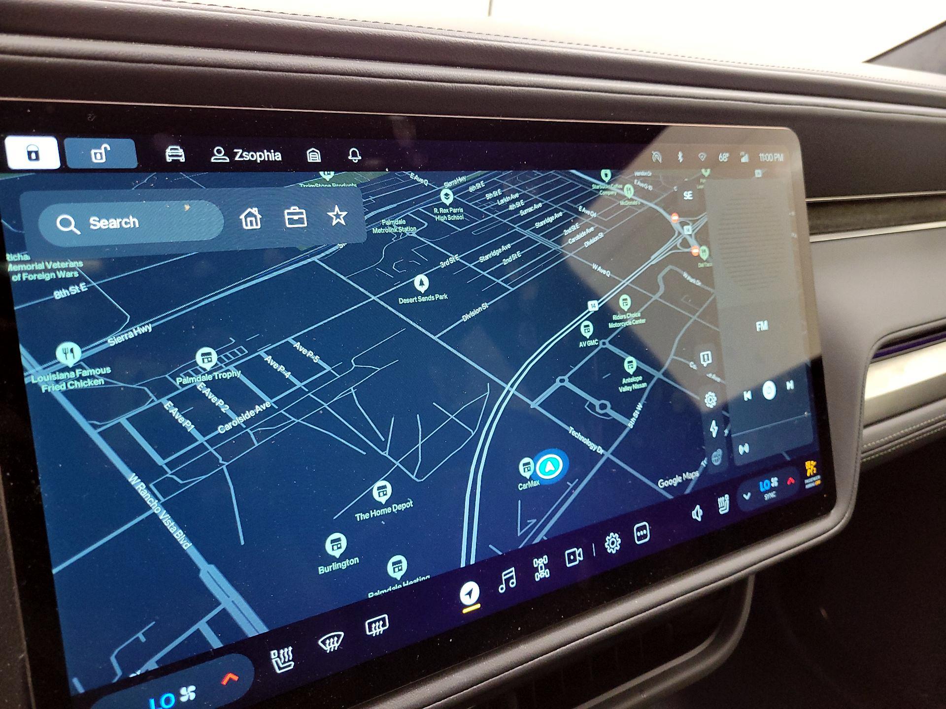 Thumbnail: 2025 Rivian R1S - 13