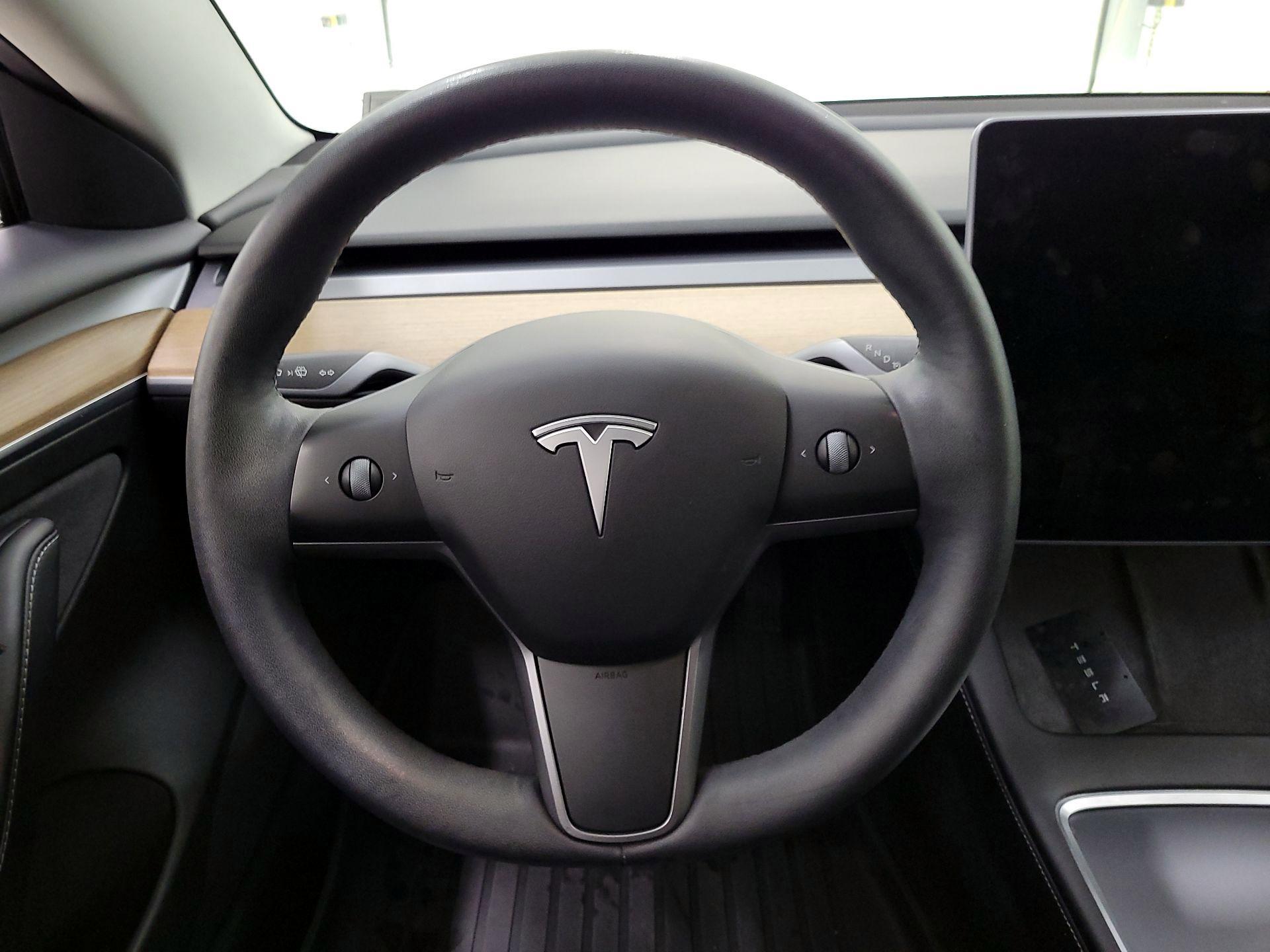 Thumbnail: 2022 Tesla Model 3 - 10