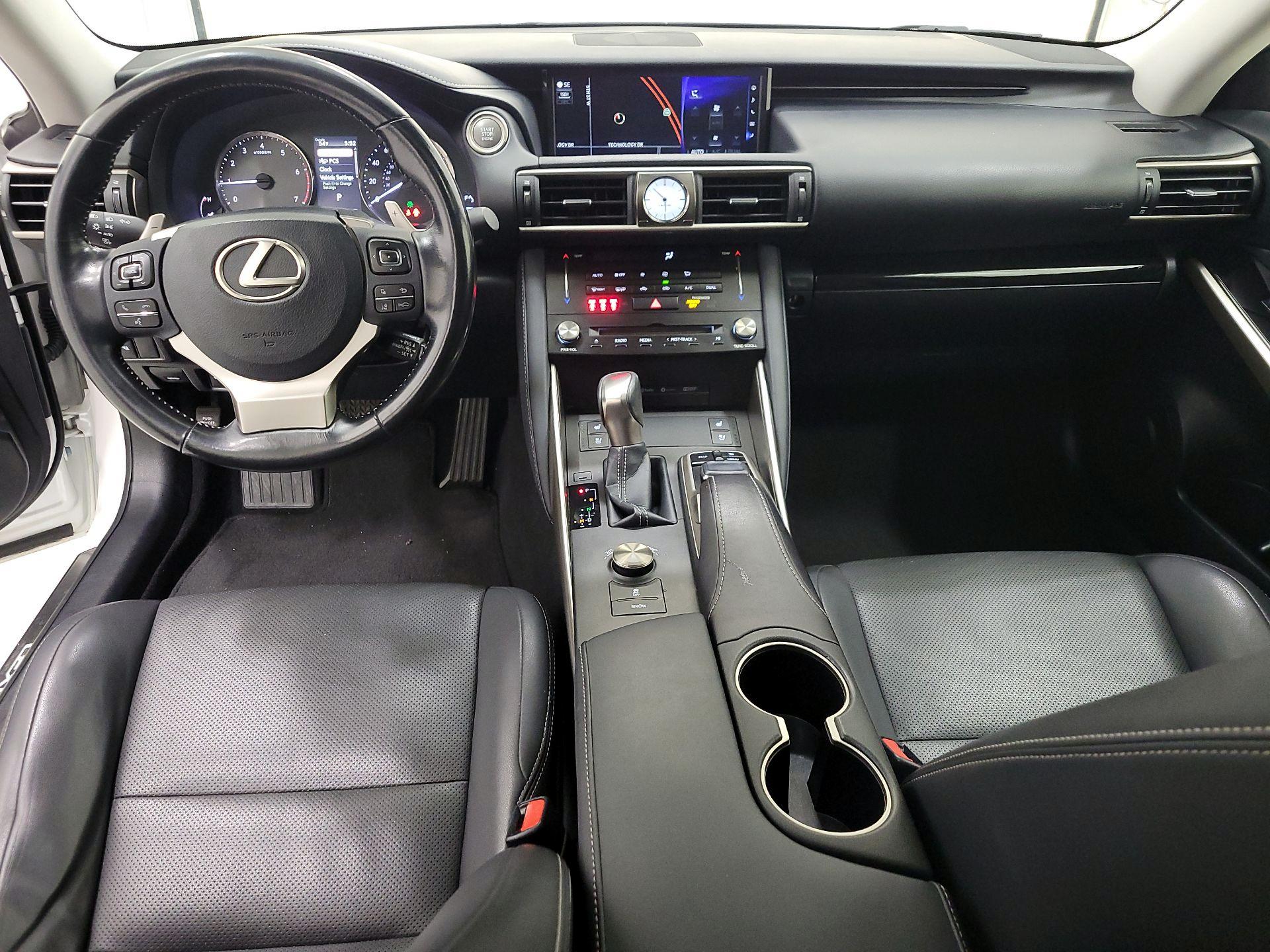 Thumbnail: 2017 Lexus IS - 9