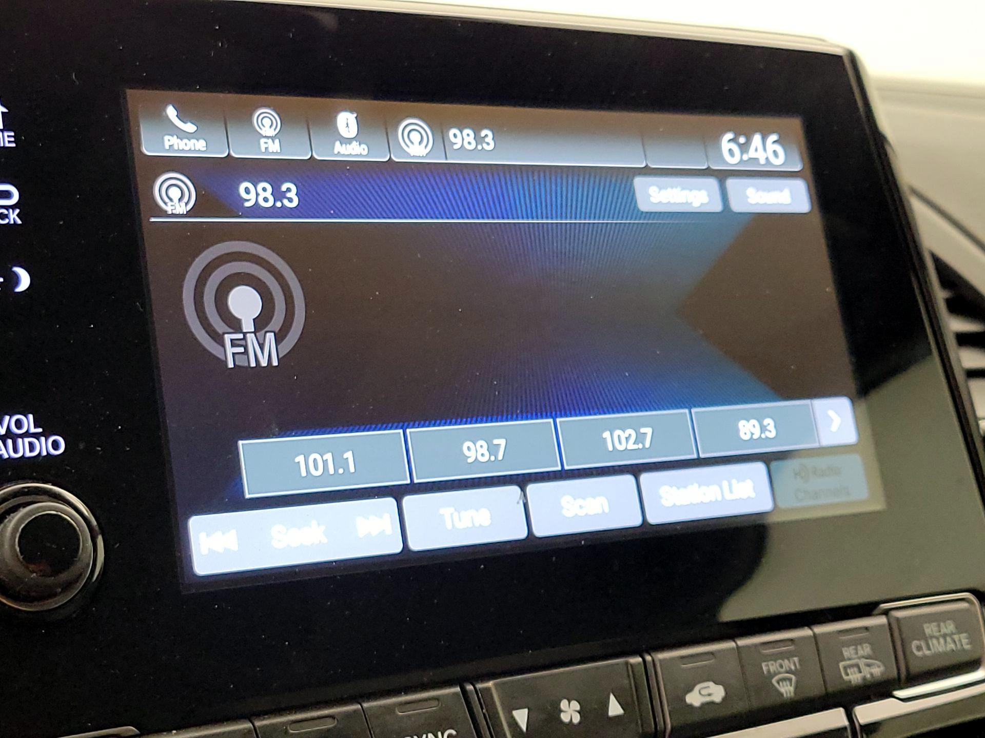 Thumbnail: 2018 Honda Odyssey - 15