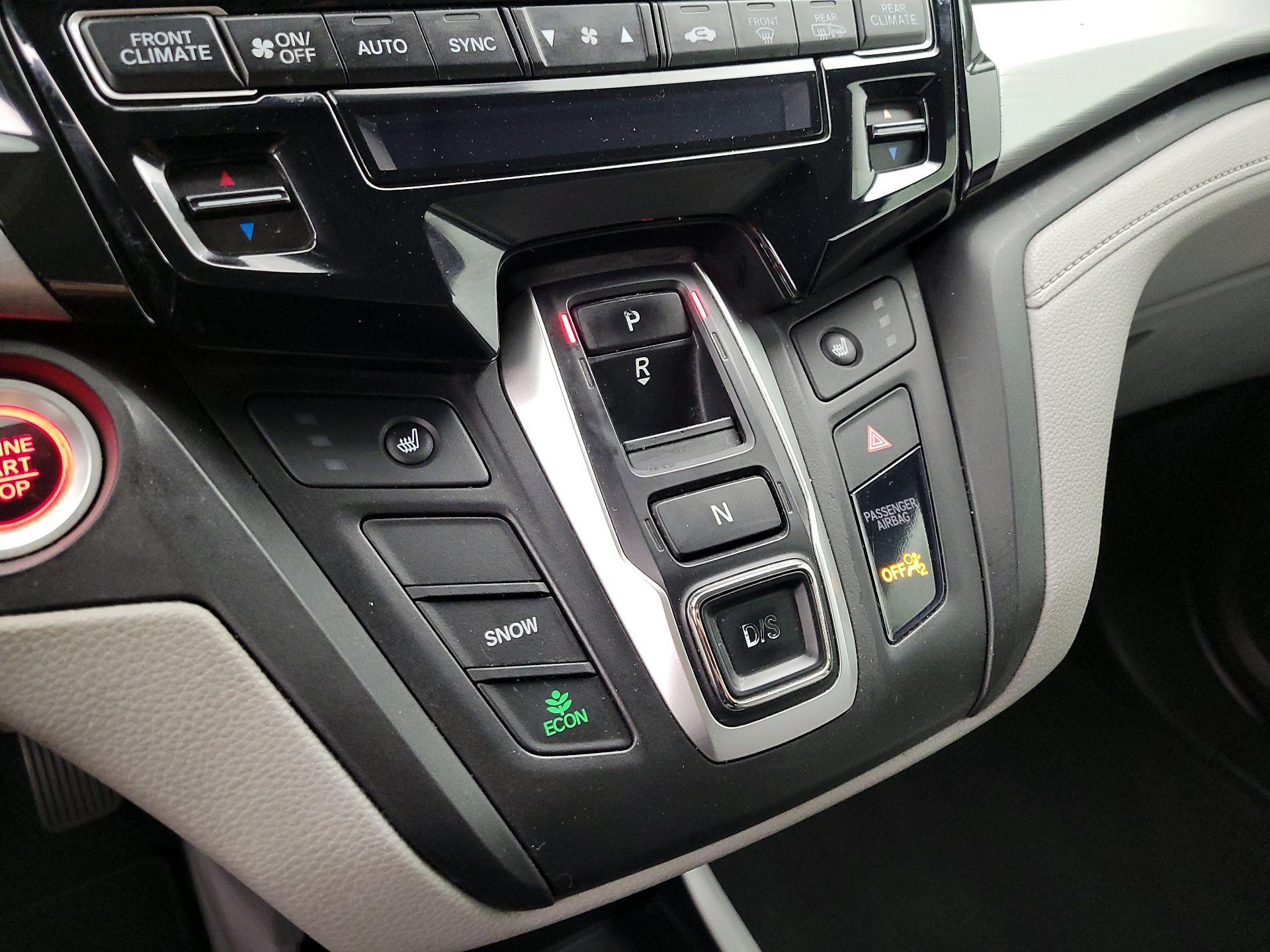 Thumbnail: 2018 Honda Odyssey - 17