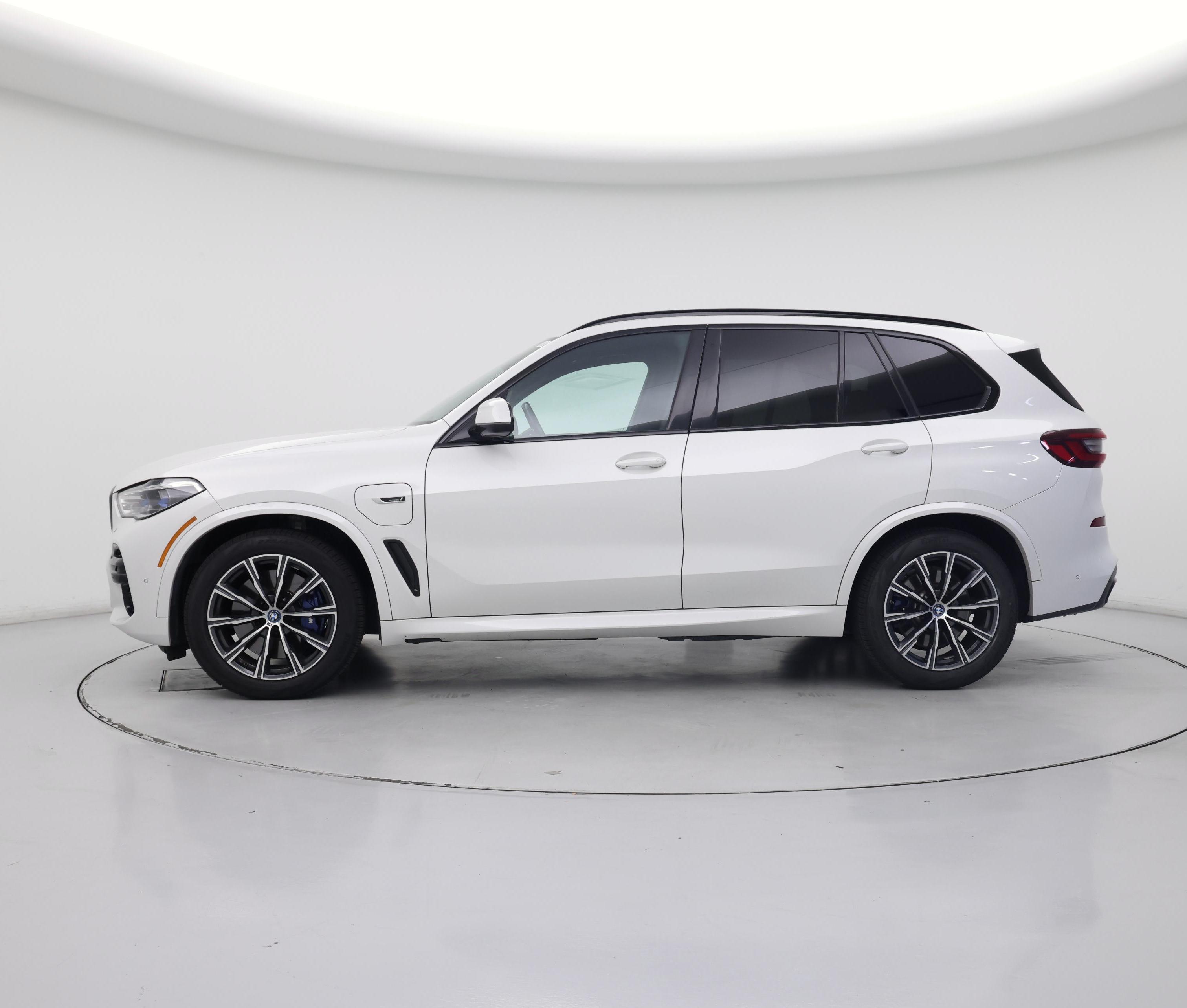 Thumbnail: 2023 BMW X5 - 3