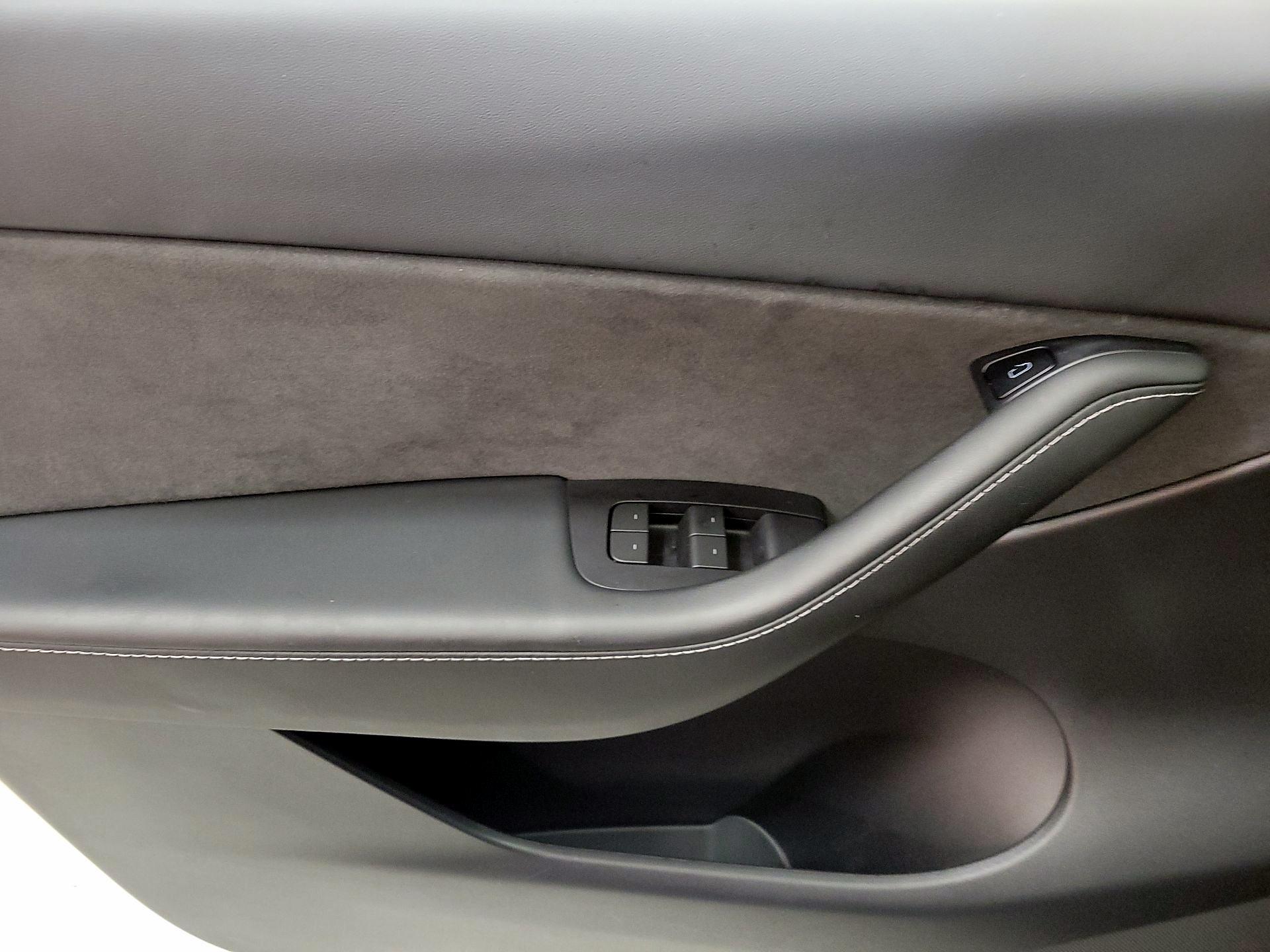 Thumbnail: 2022 Tesla Model Y - 12