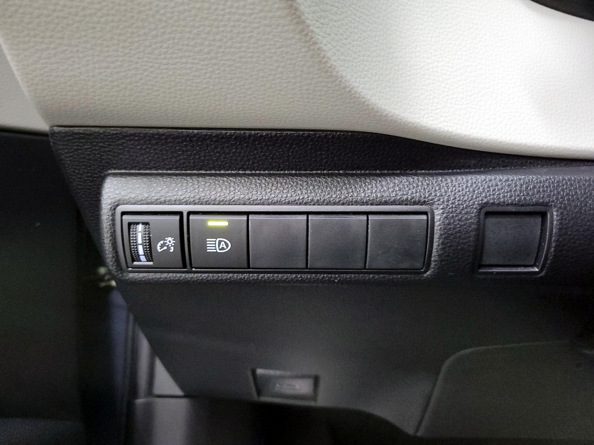 Thumbnail: 2023 Toyota Corolla - 13