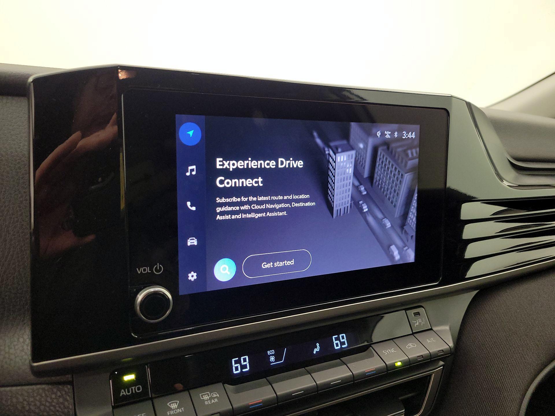 Thumbnail: 2025 Toyota Camry - 14