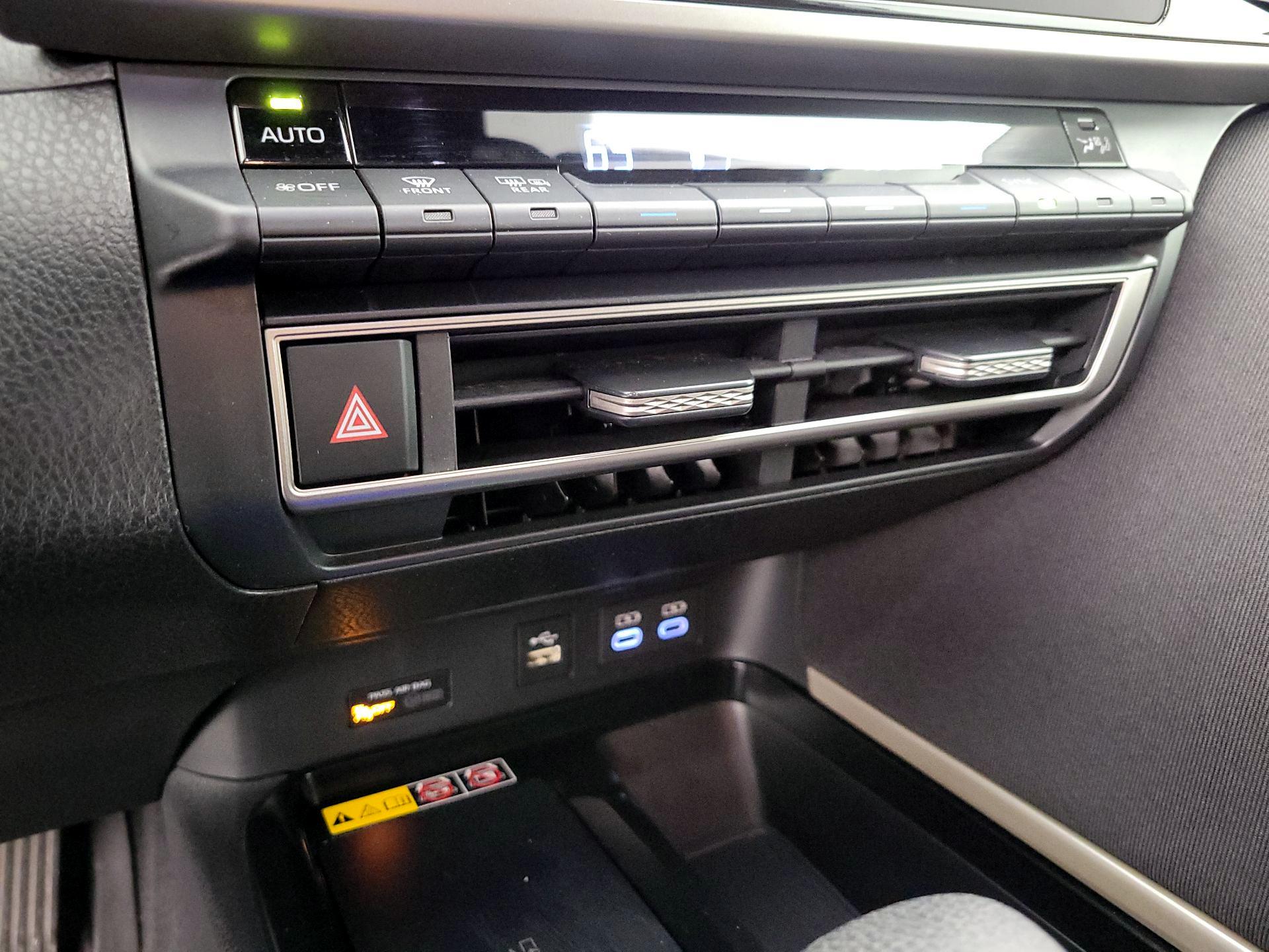 Thumbnail: 2025 Toyota Camry - 15