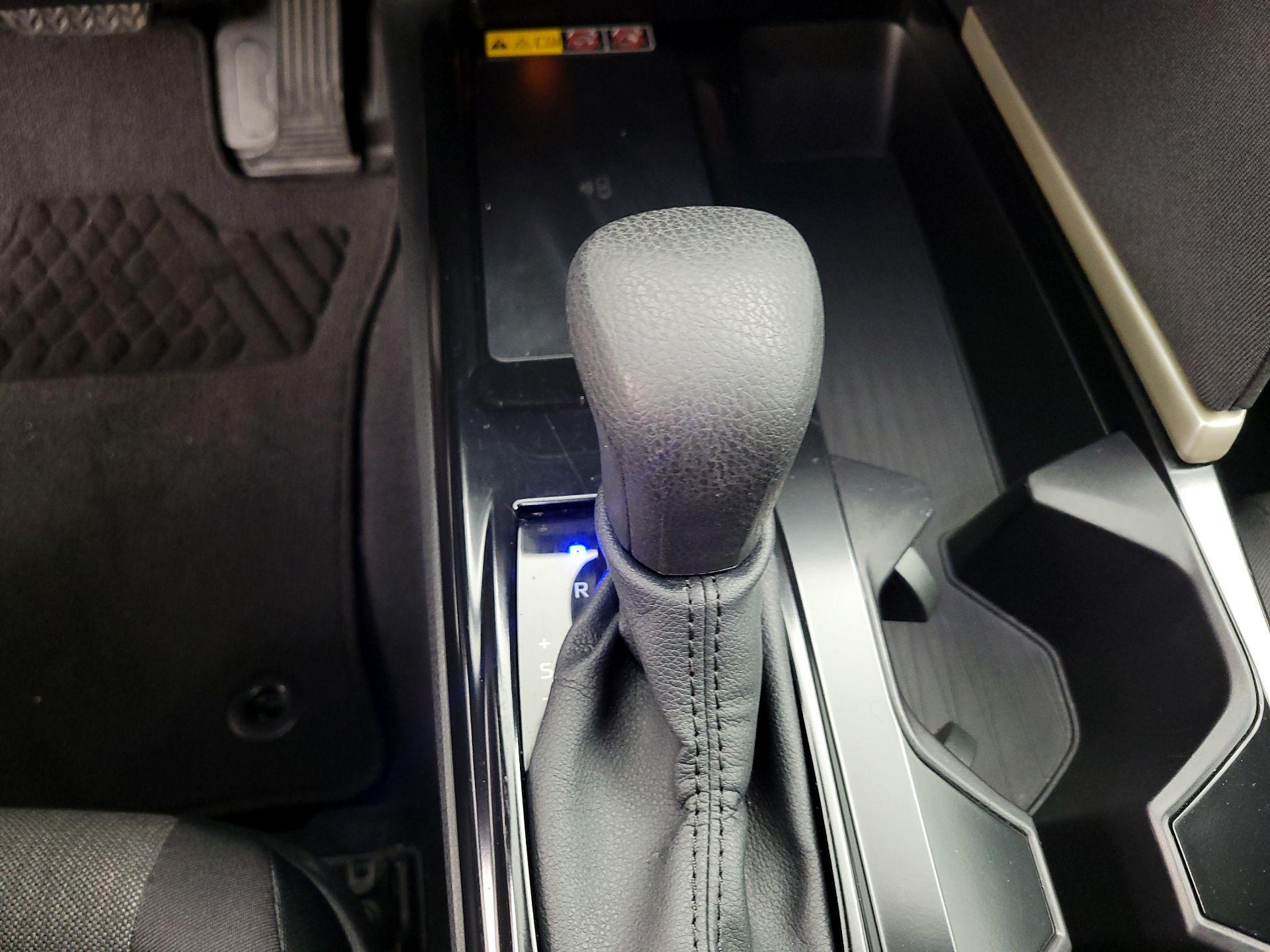 Thumbnail: 2025 Toyota Camry - 16