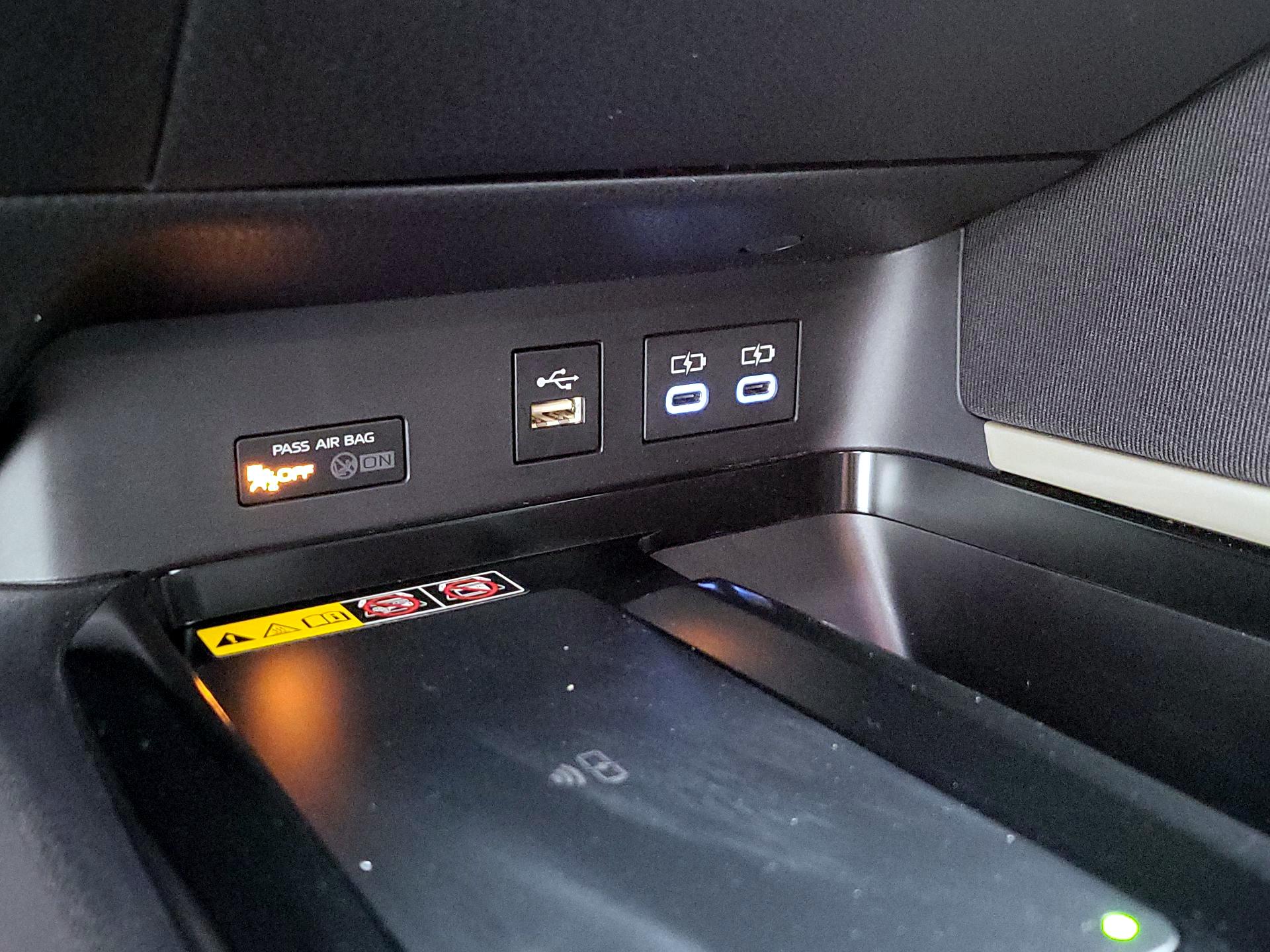 Thumbnail: 2025 Toyota Camry - 17