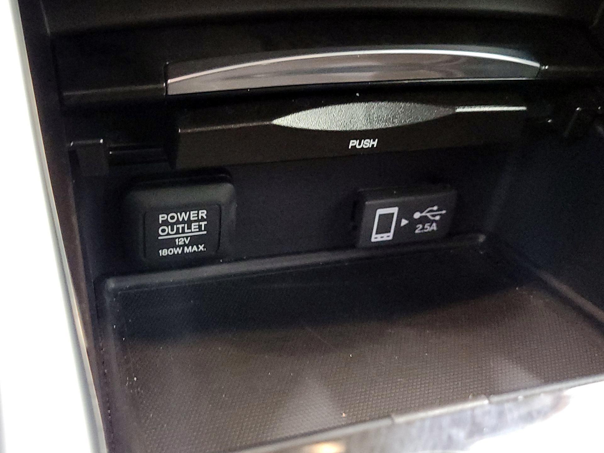 Thumbnail: 2018 Acura TLX - 18