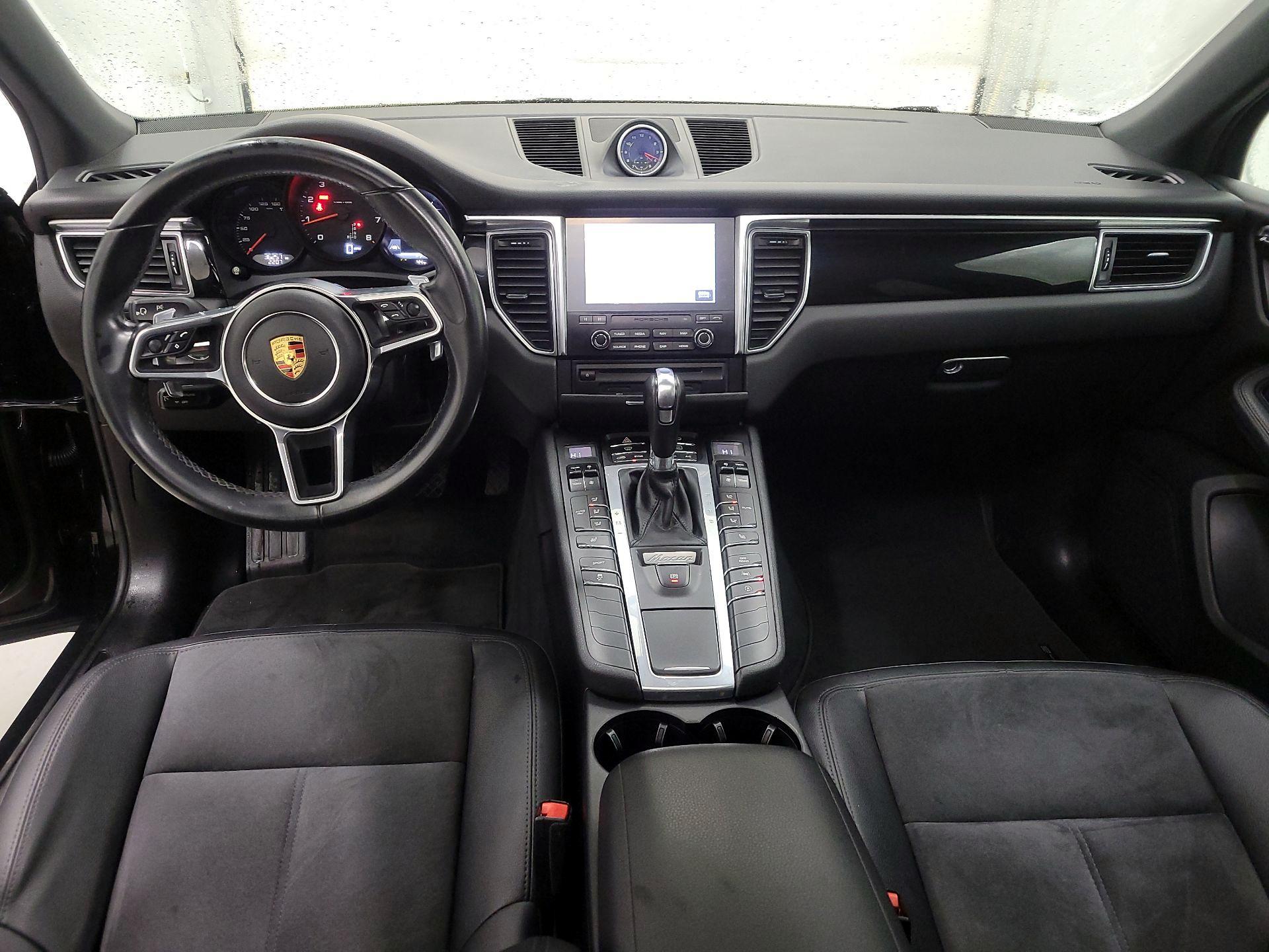 Thumbnail: 2018 Porsche Macan - 9