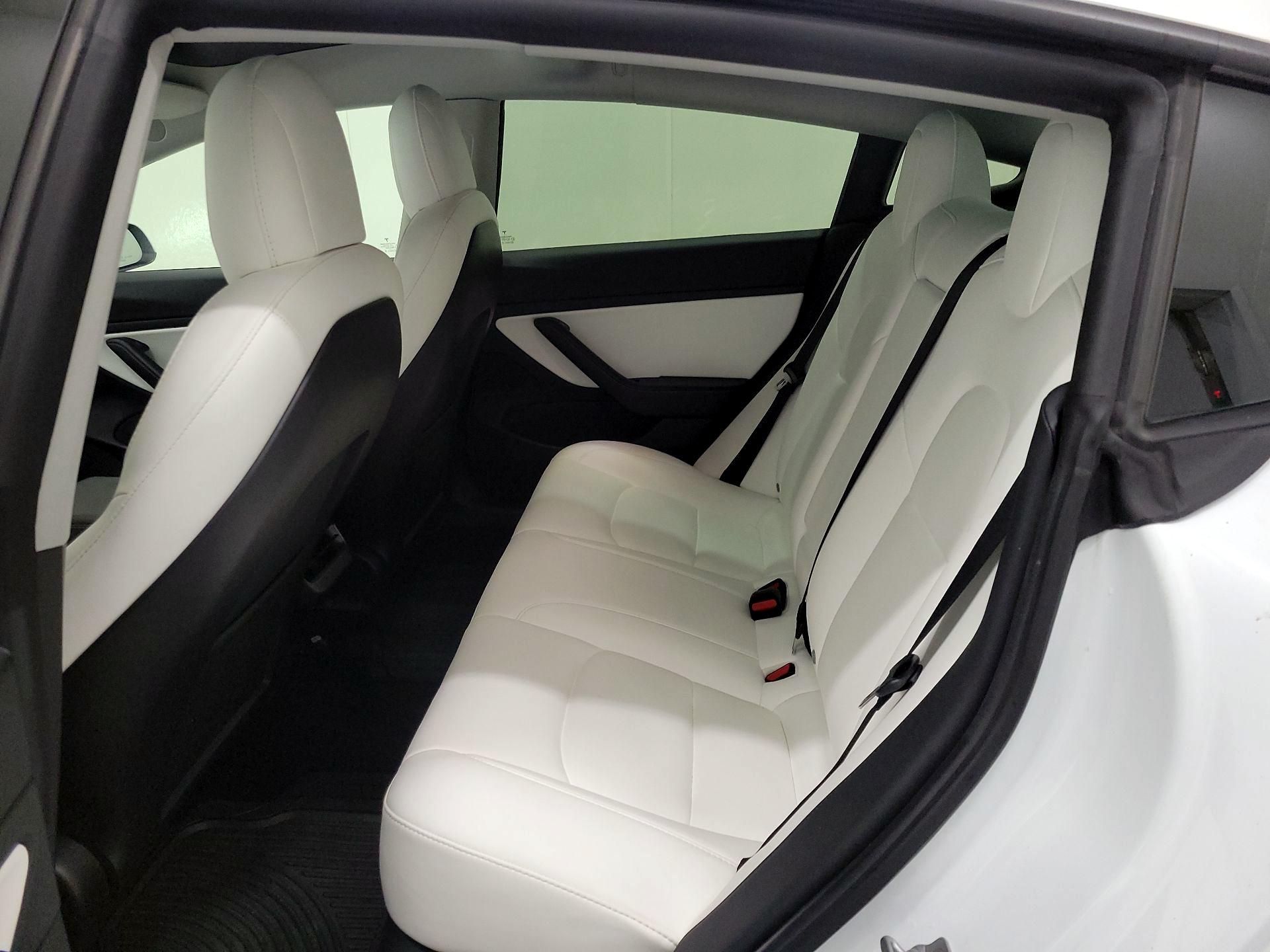 Thumbnail: 2021 Tesla Model 3 - 19