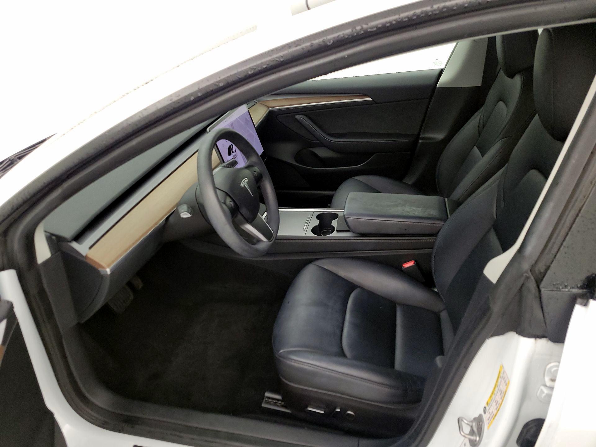 Thumbnail: 2023 Tesla Model 3 - 11