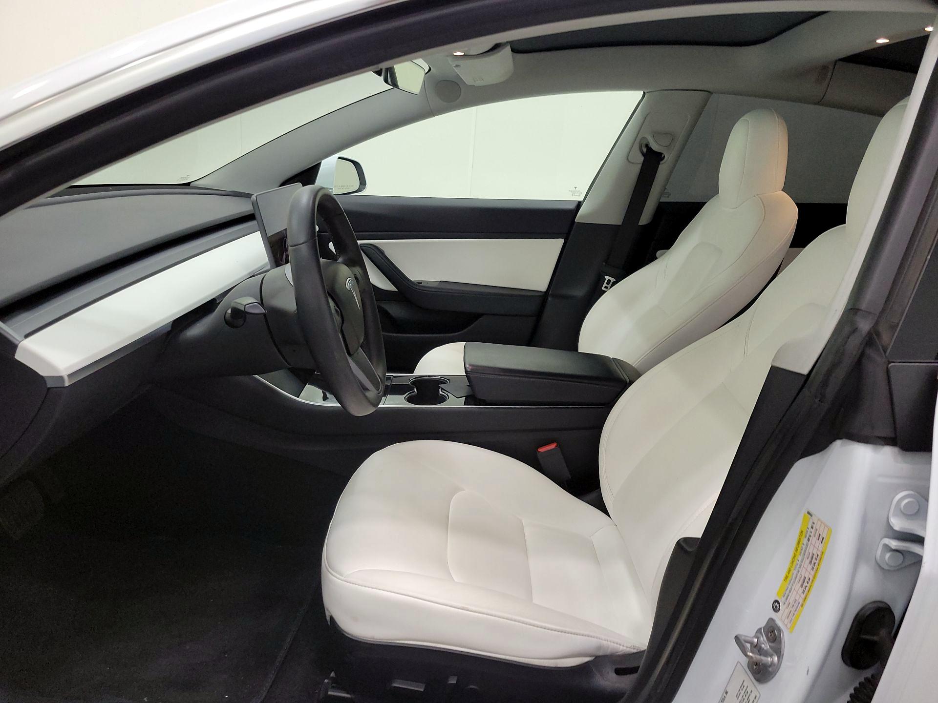 Thumbnail: 2019 Tesla Model 3 - 11