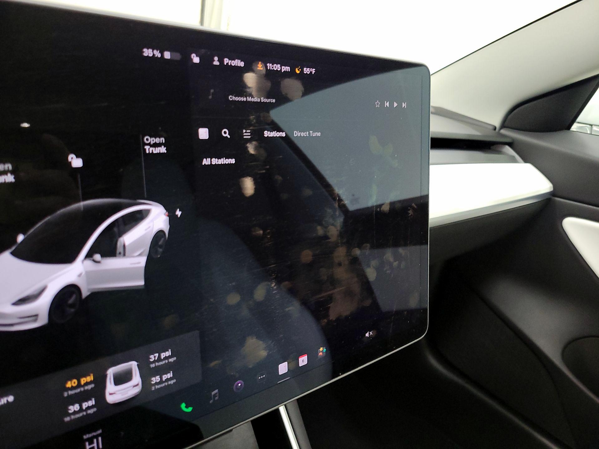 Thumbnail: 2019 Tesla Model 3 - 15