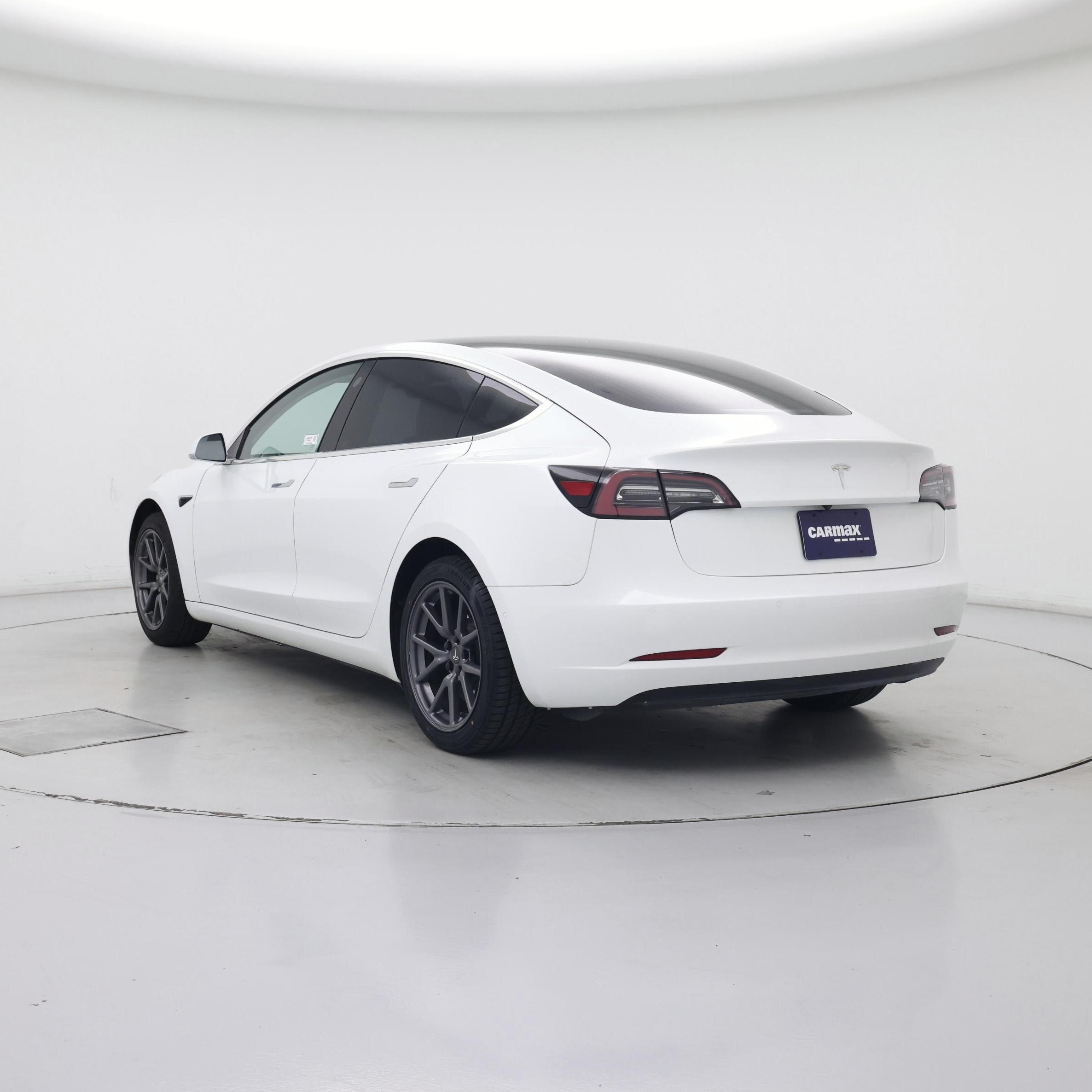 Thumbnail: 2019 Tesla Model 3 - 2