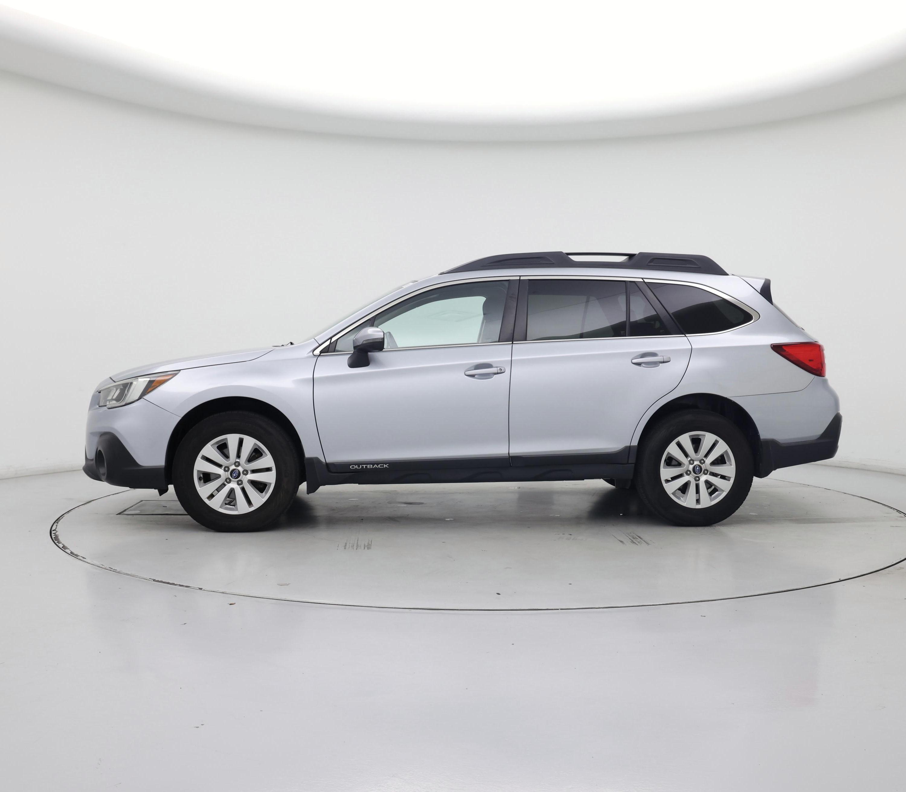 Thumbnail: 2018 Subaru Outback - 3